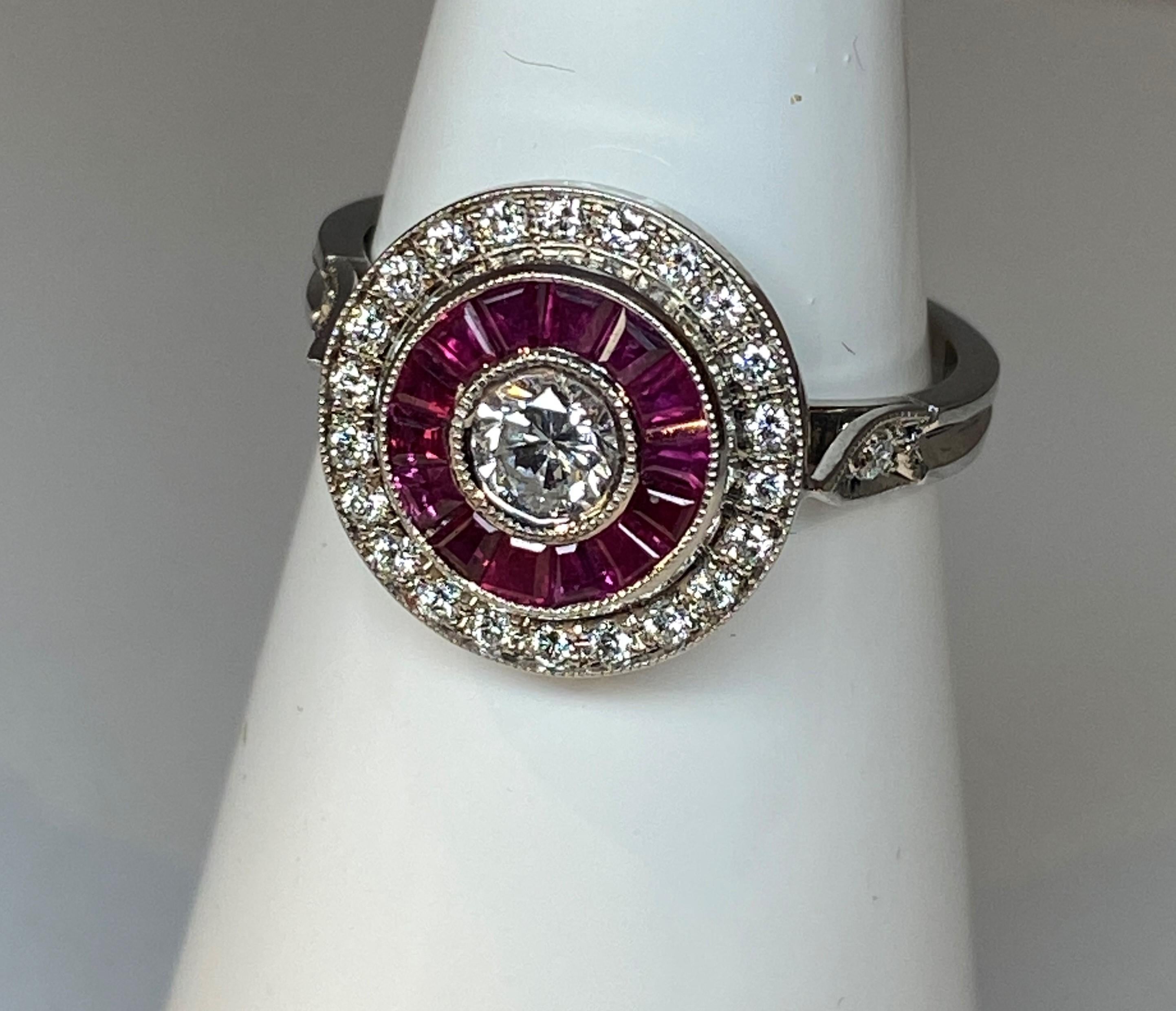 Women's or Men's 18k Gold Ring in Art Deco Style Set with Diamonds and Calibrated Rubies For Sale