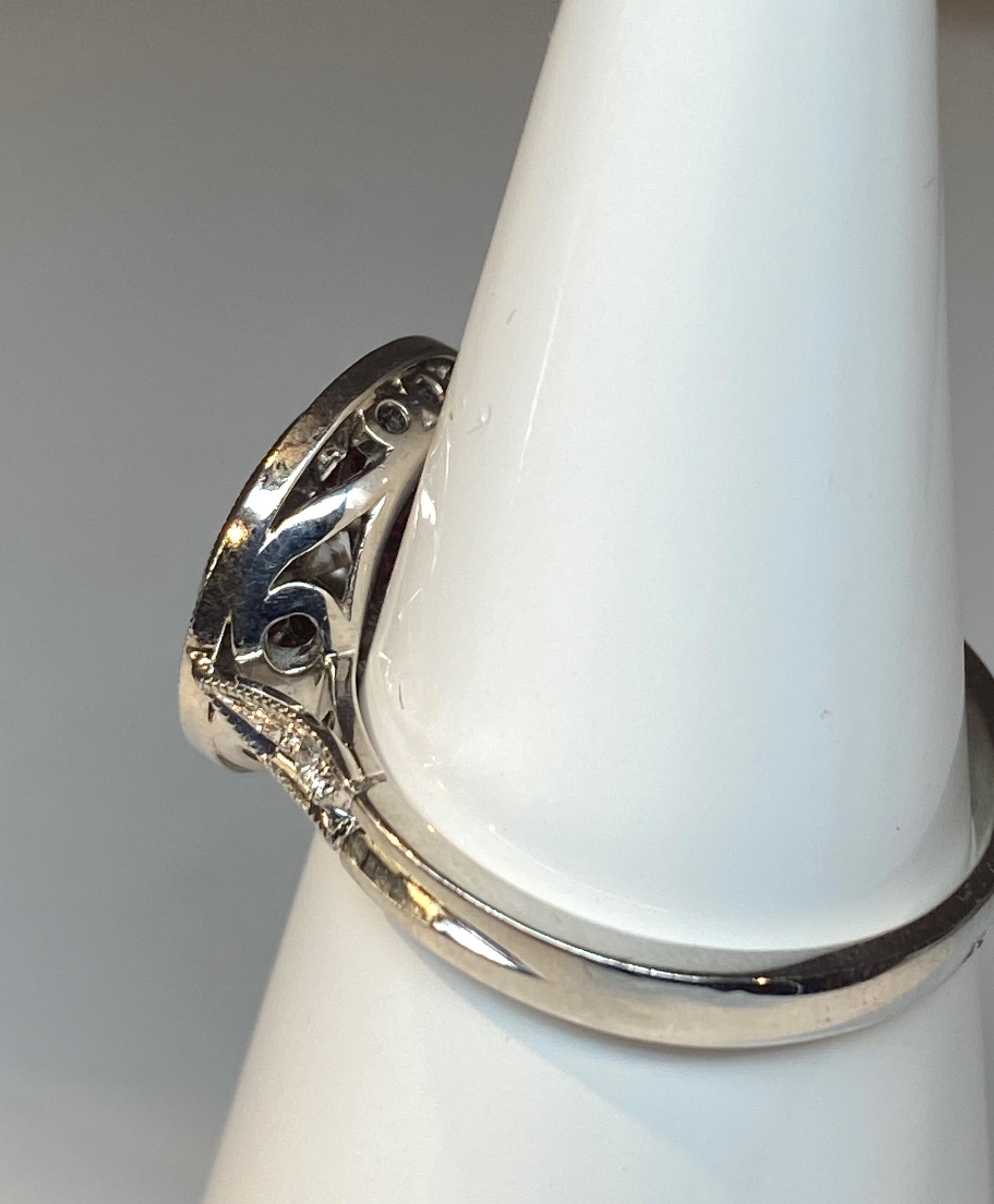 18 Karat Goldring im Art-Déco-Stil mit Diamanten und kalifornischen Rubinen für Damen oder Herren im Angebot