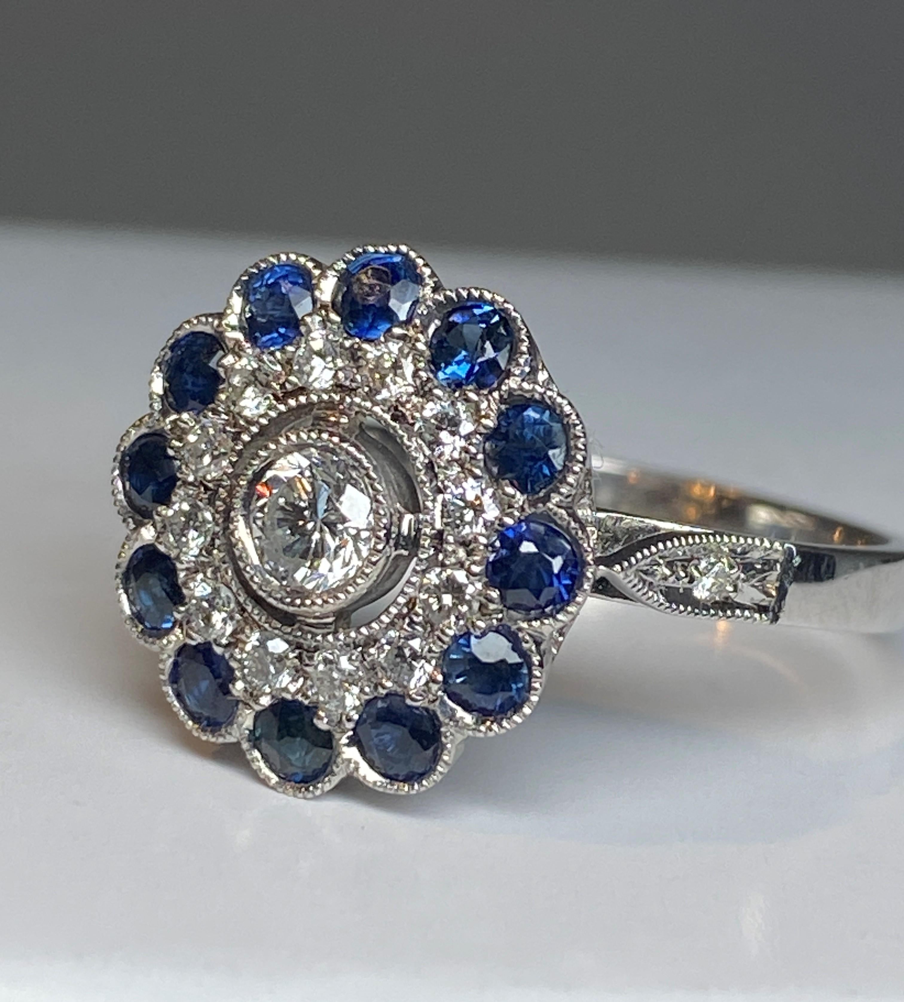 18K Gold Ring in Art Deco Style Set with Sapphires and Diamonds For Sale 7