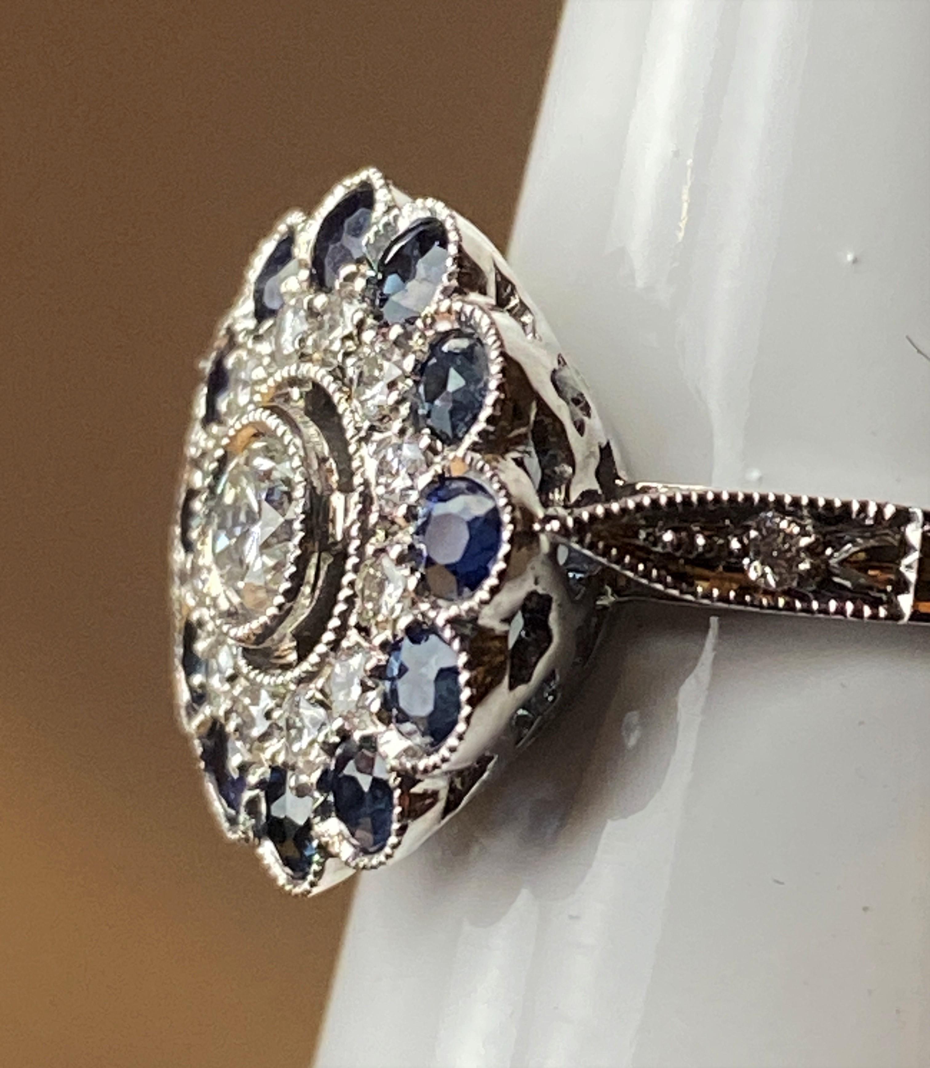 18K Gold Ring in Art Deco Style Set with Sapphires and Diamonds In New Condition For Sale In VERSAILLES, FR
