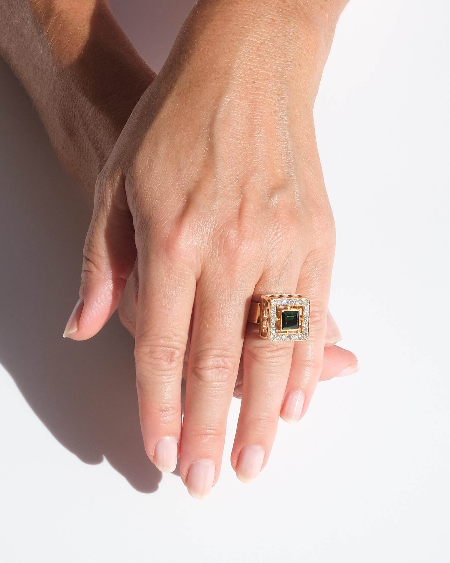 18 Karat Gold Ring aus dem Jahr 1977 im Angebot 5