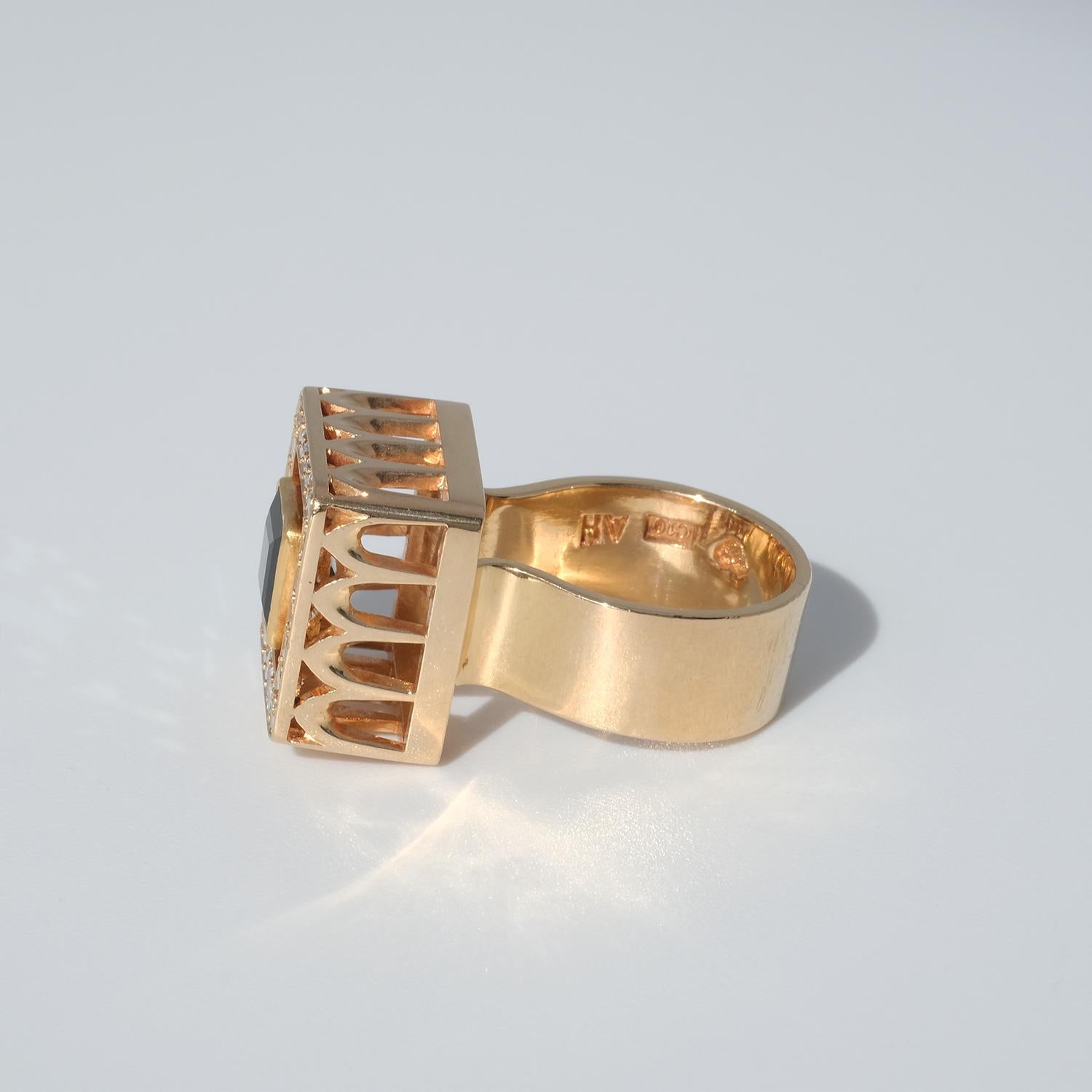 18 Karat Gold Ring aus dem Jahr 1977 im Zustand „Gut“ im Angebot in Stockholm, SE