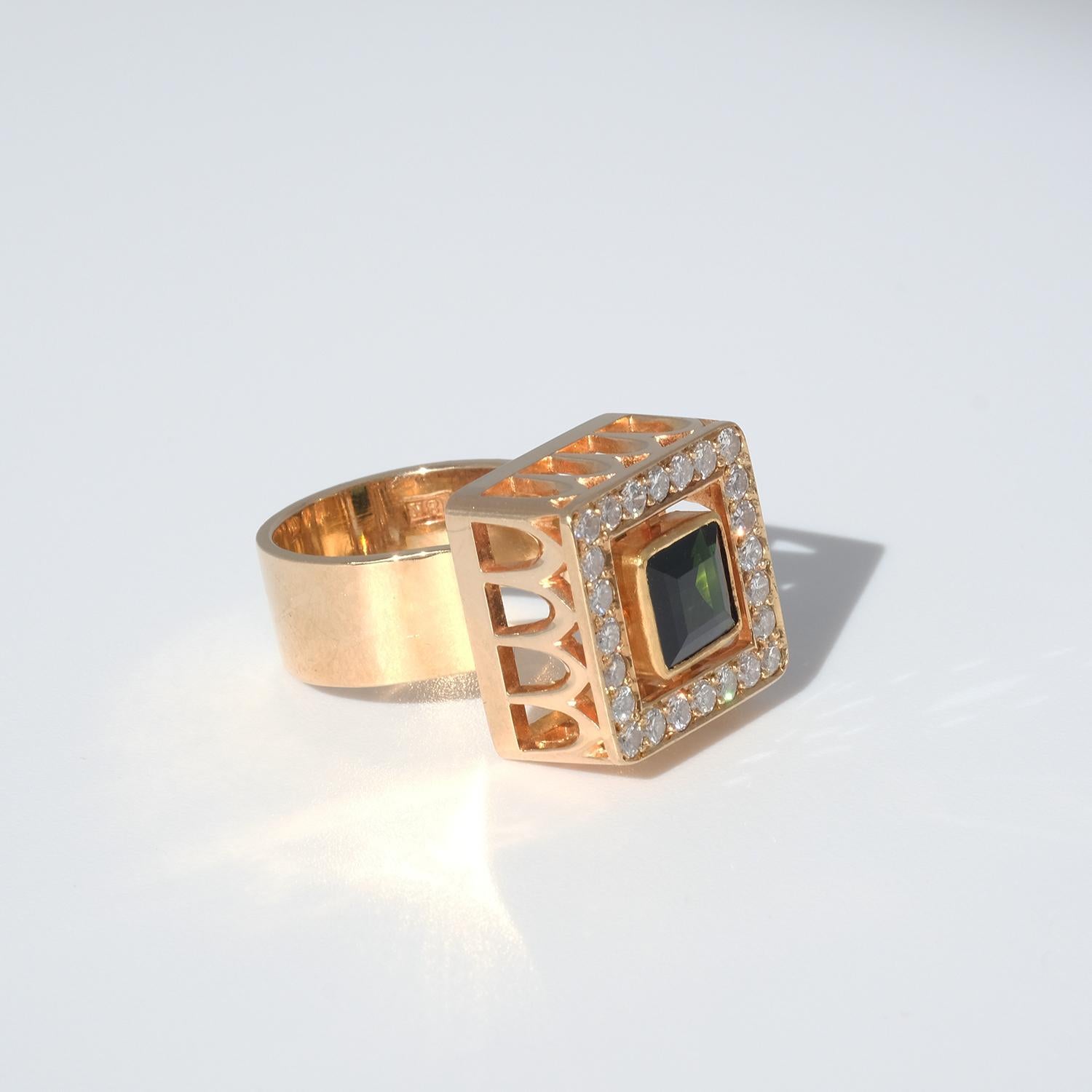 18 Karat Gold Ring aus dem Jahr 1977 im Angebot 3