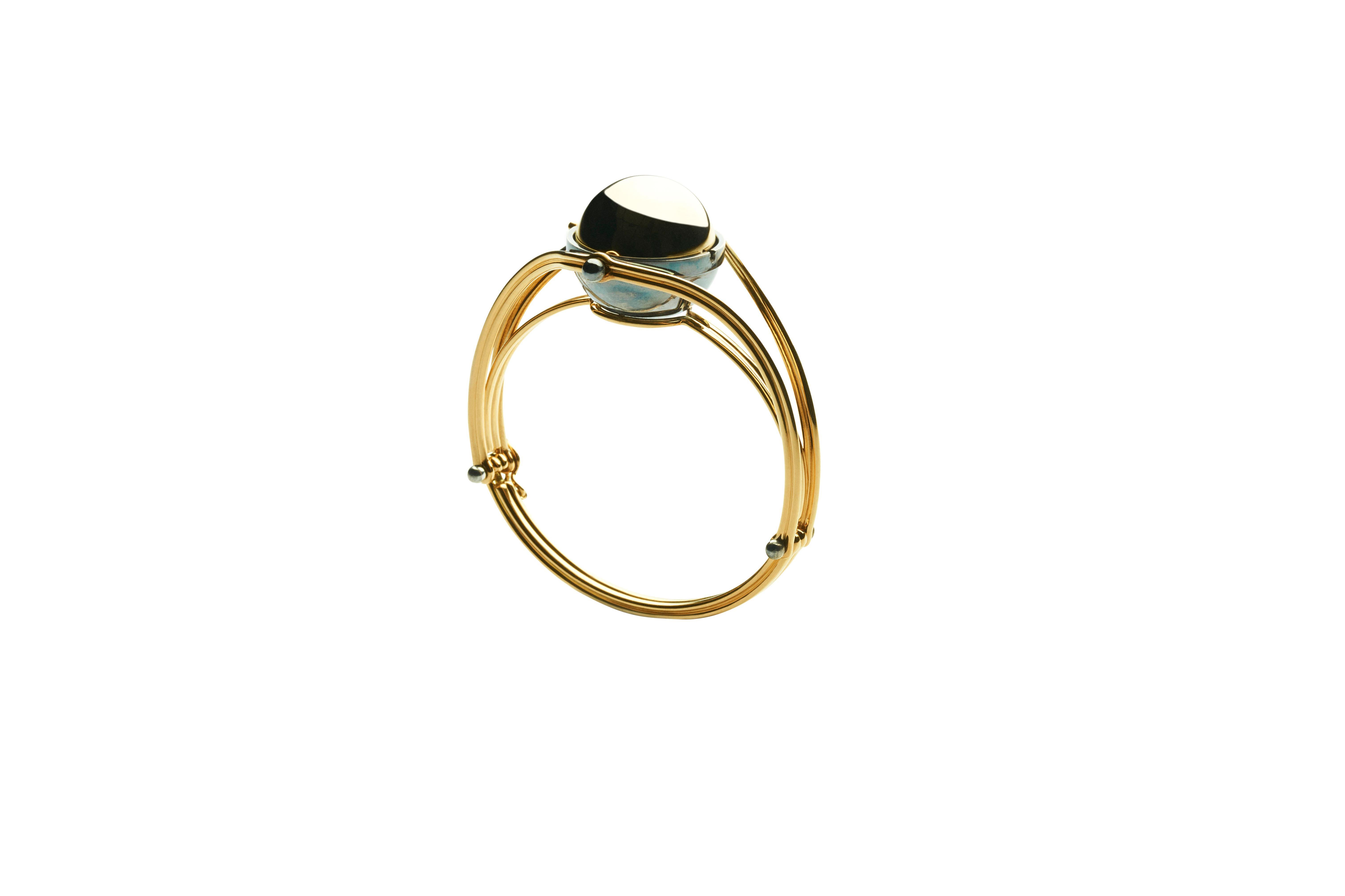 Neoclassical Onyx Diamonds Sphere Bracelet in 18k yellow gold by Elie Top