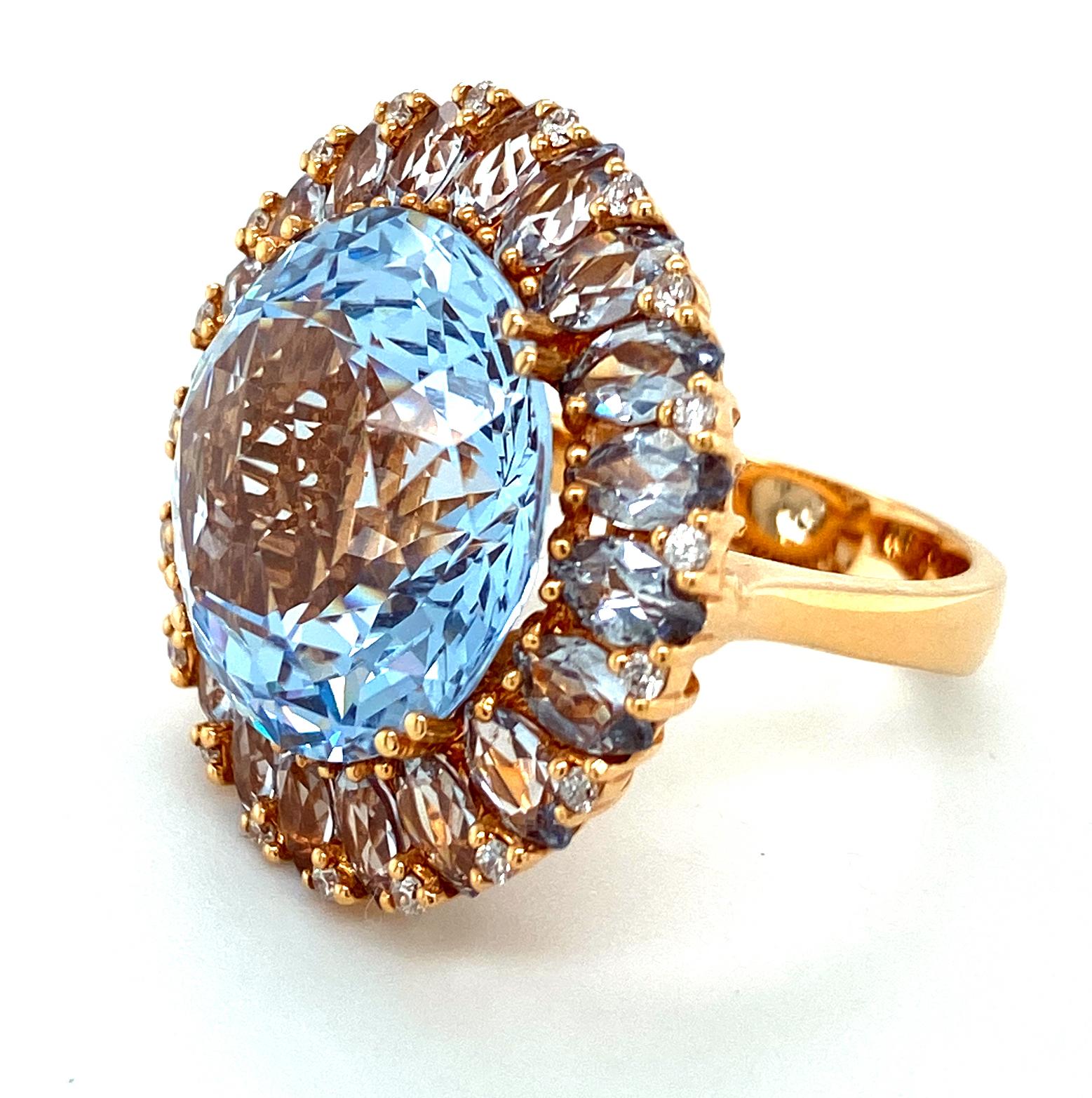 18kt Pink Gold Ring with 23.70ct Topaz & 0.20ct Diamonds Cocktail Ring For Sale 1