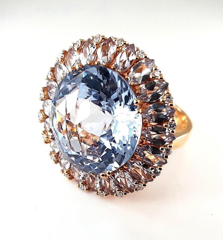 18kt Pink Gold Ring with 23.70ct Topaz & 0.20ct Diamonds Cocktail Ring For Sale 2