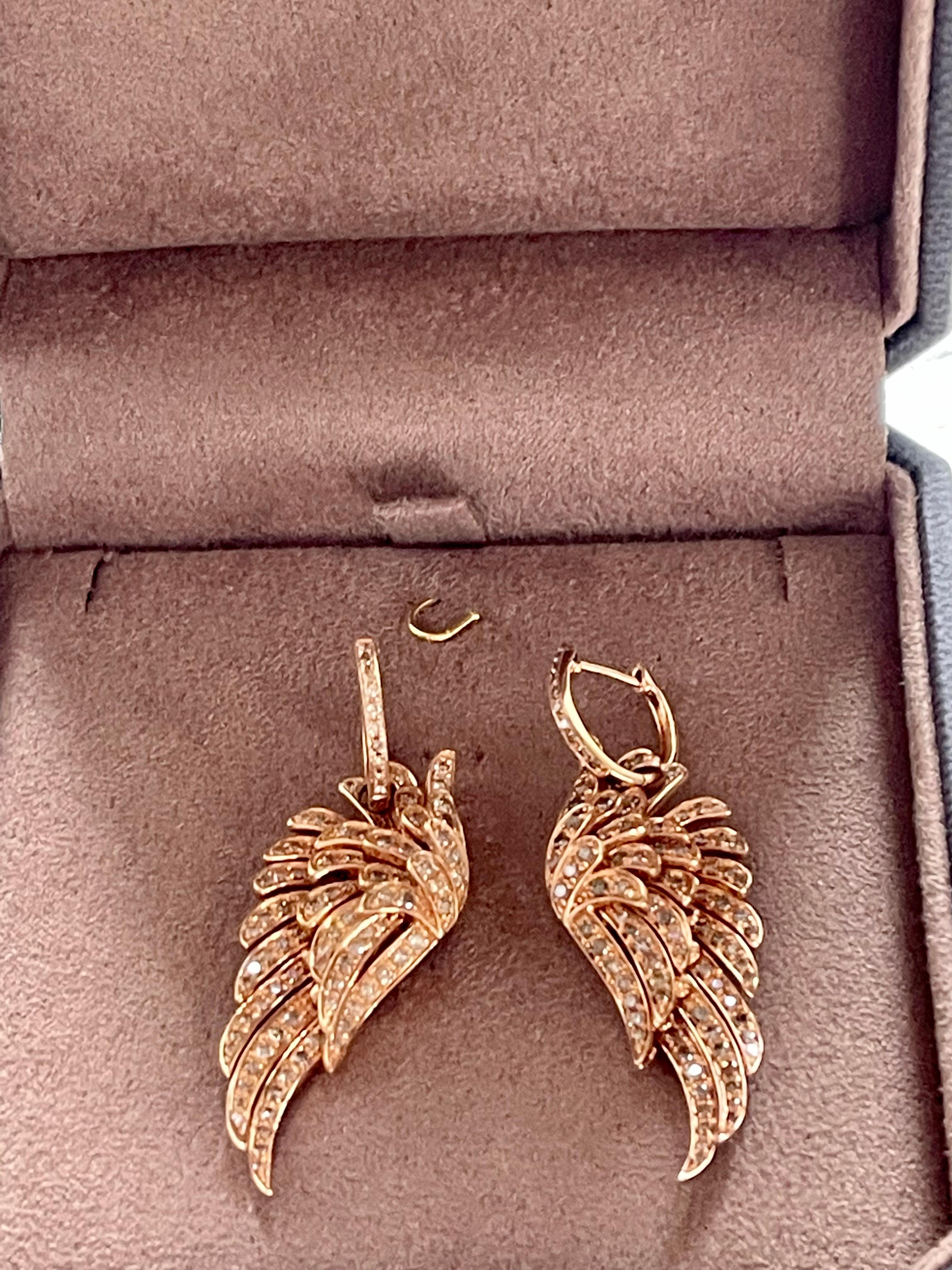 Taglio brillante Orecchini ad ala d'angelo in oro rosa 18 K con diamanti marroni in vendita