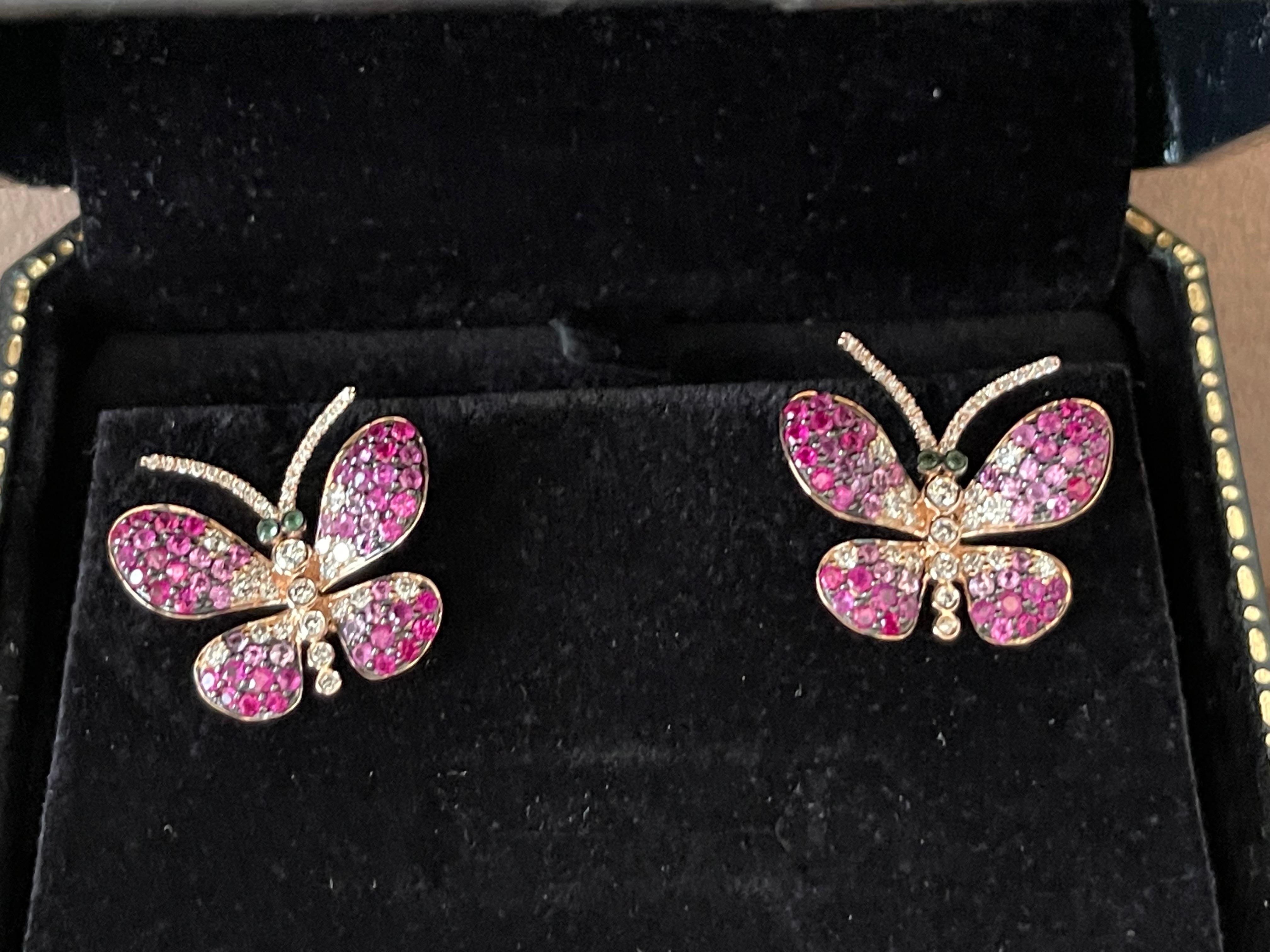 Contemporain Boucles d'oreilles papillon en or rose 18 carats, saphir rose, rubis, diamant et tsavorite en vente