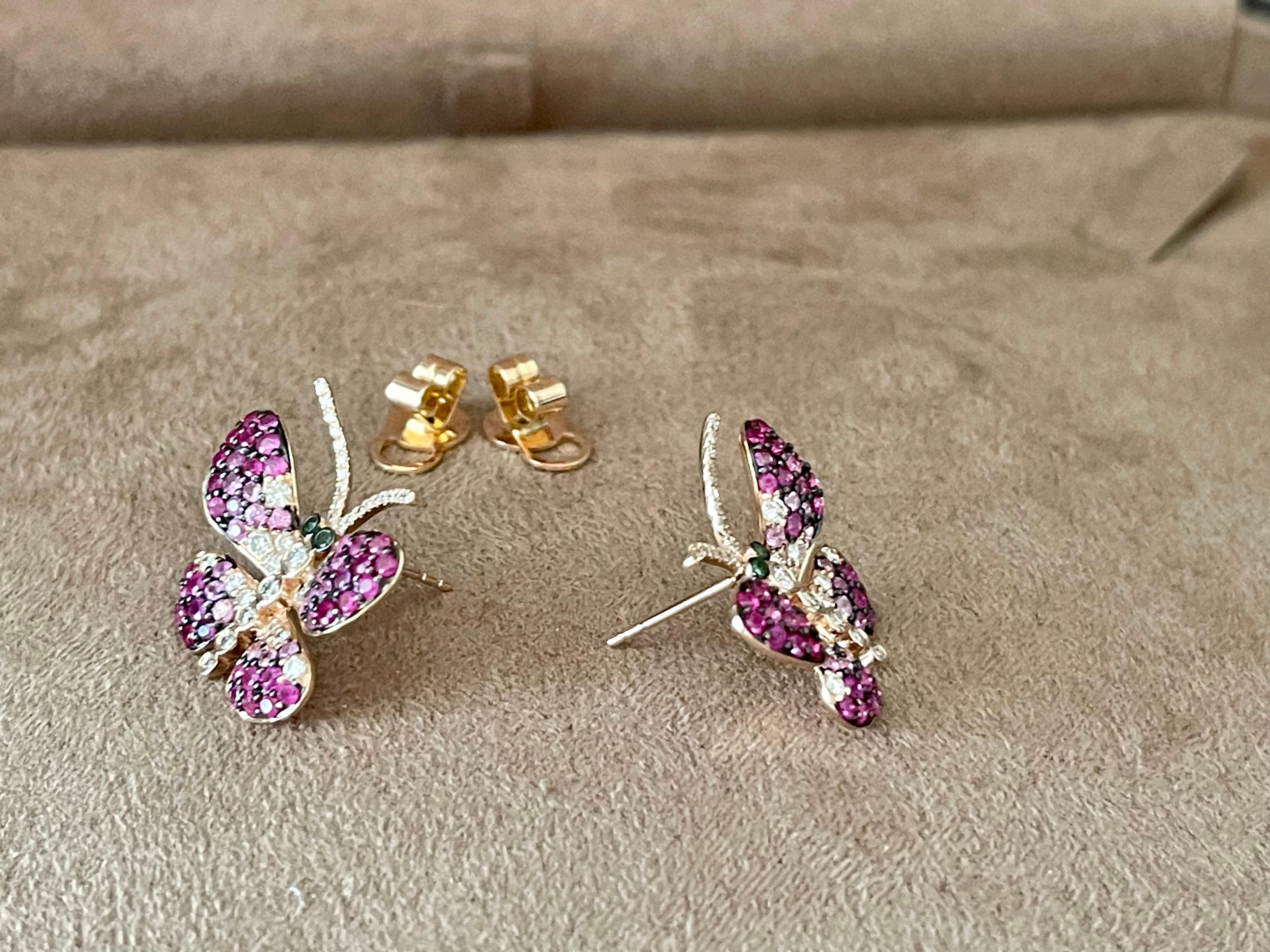 Taille brillant Boucles d'oreilles papillon en or rose 18 carats, saphir rose, rubis, diamant et tsavorite en vente