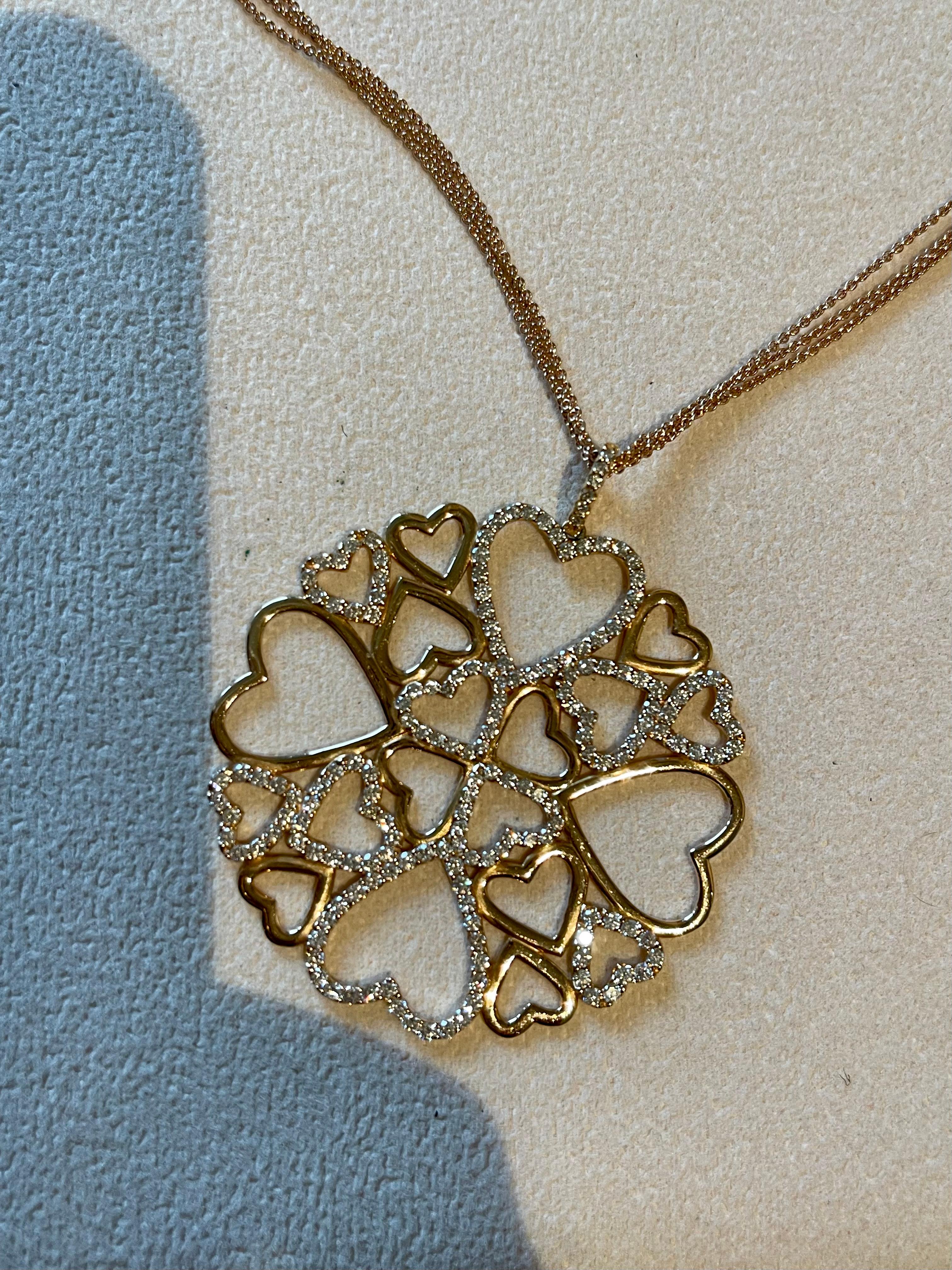 18 K rose Gold Chain with Pendant Heart Diamonds For Sale 2