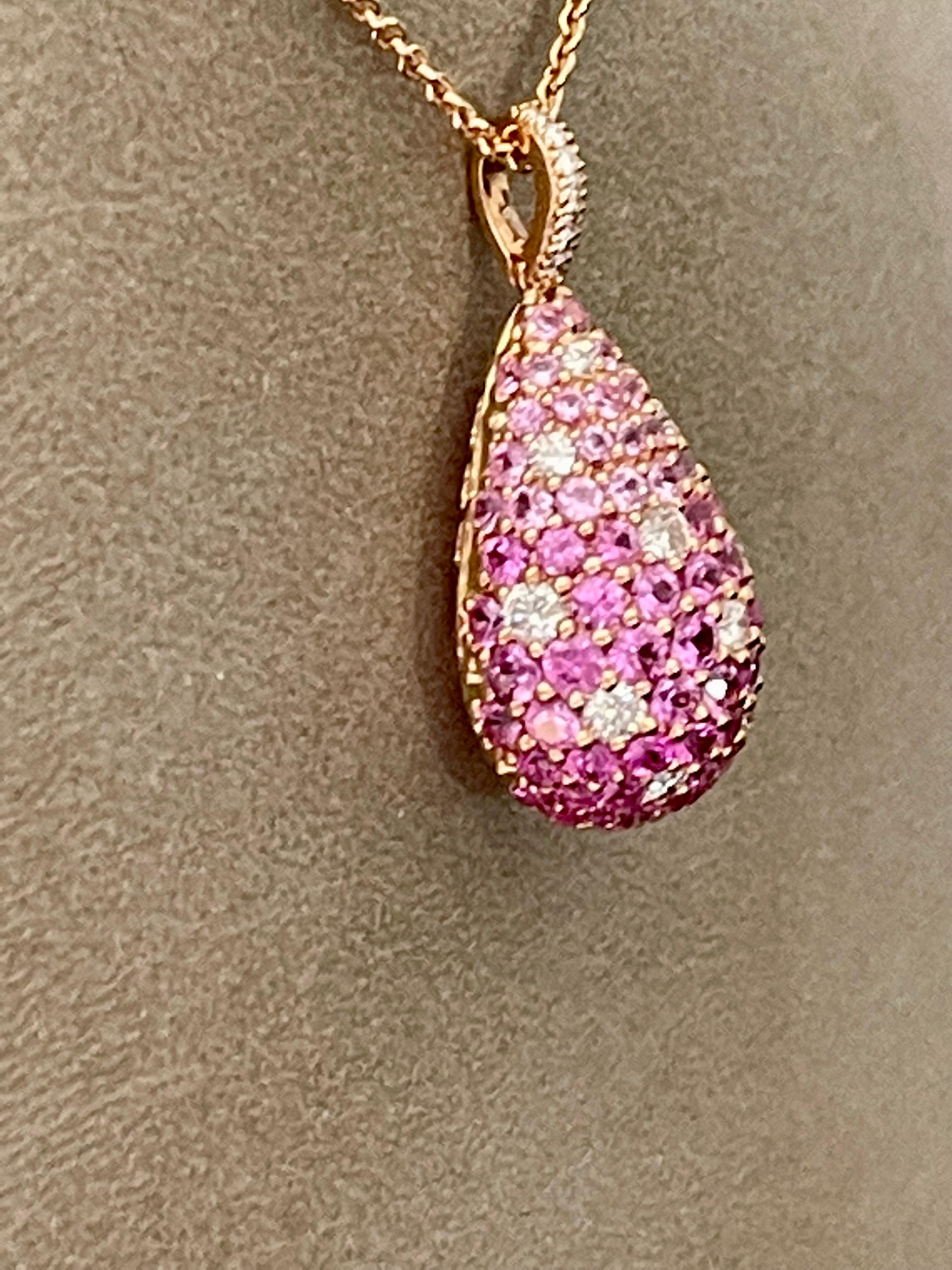 18 K Rose Gold Chain with Pendant Pink Sapphires Diamonds In New Condition For Sale In Zurich, Zollstrasse