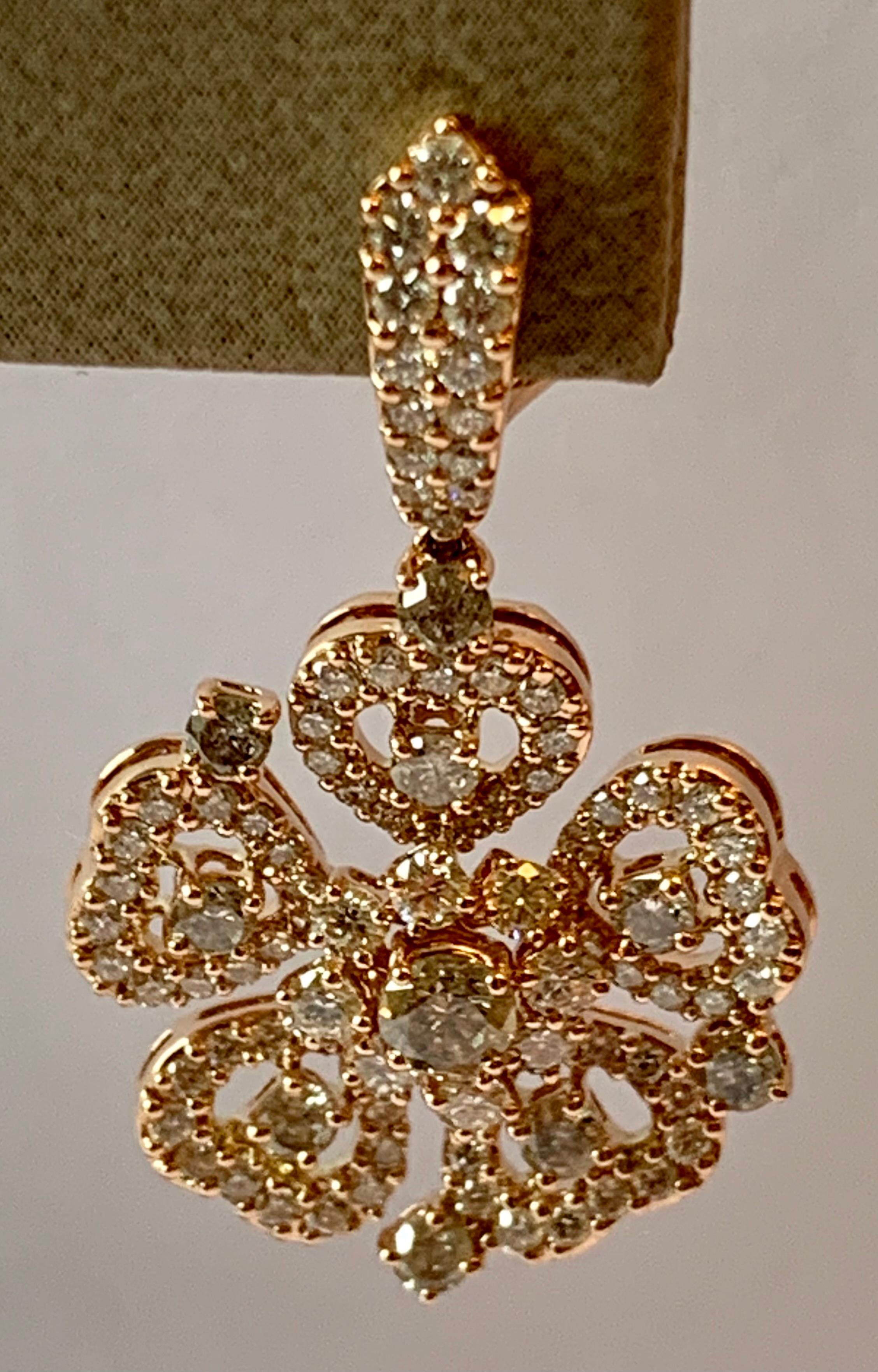 18 K Rose Gold Diamond Flower Dangle Earrings In New Condition In Zurich, Zollstrasse