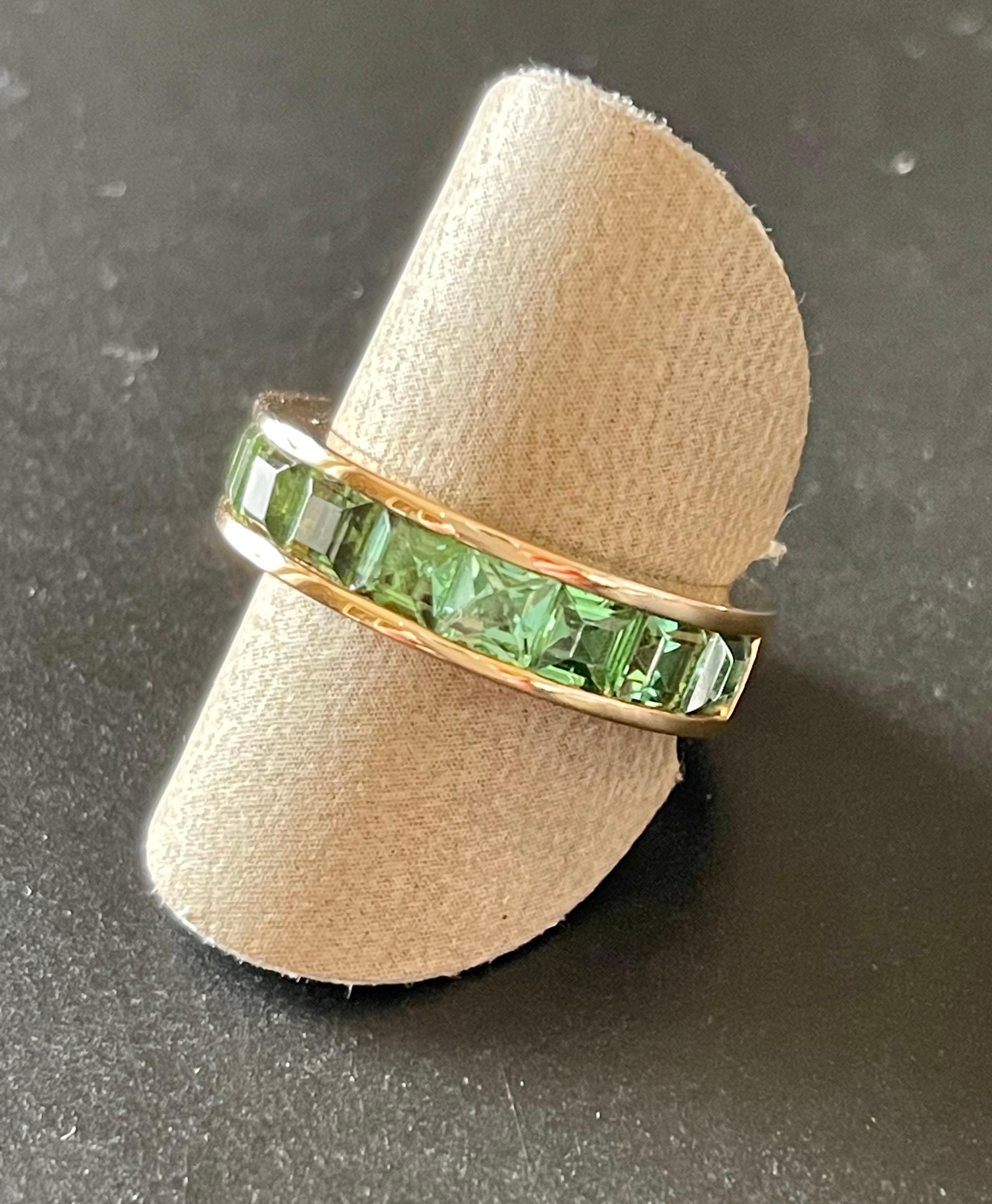 18 K Rose Gold Eternity Ring Square Cut Mint Tourmaline In New Condition For Sale In Zurich, Zollstrasse