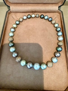 18 K rose Gold multicolor Tahitian Pearl Necklace Diamond Balls