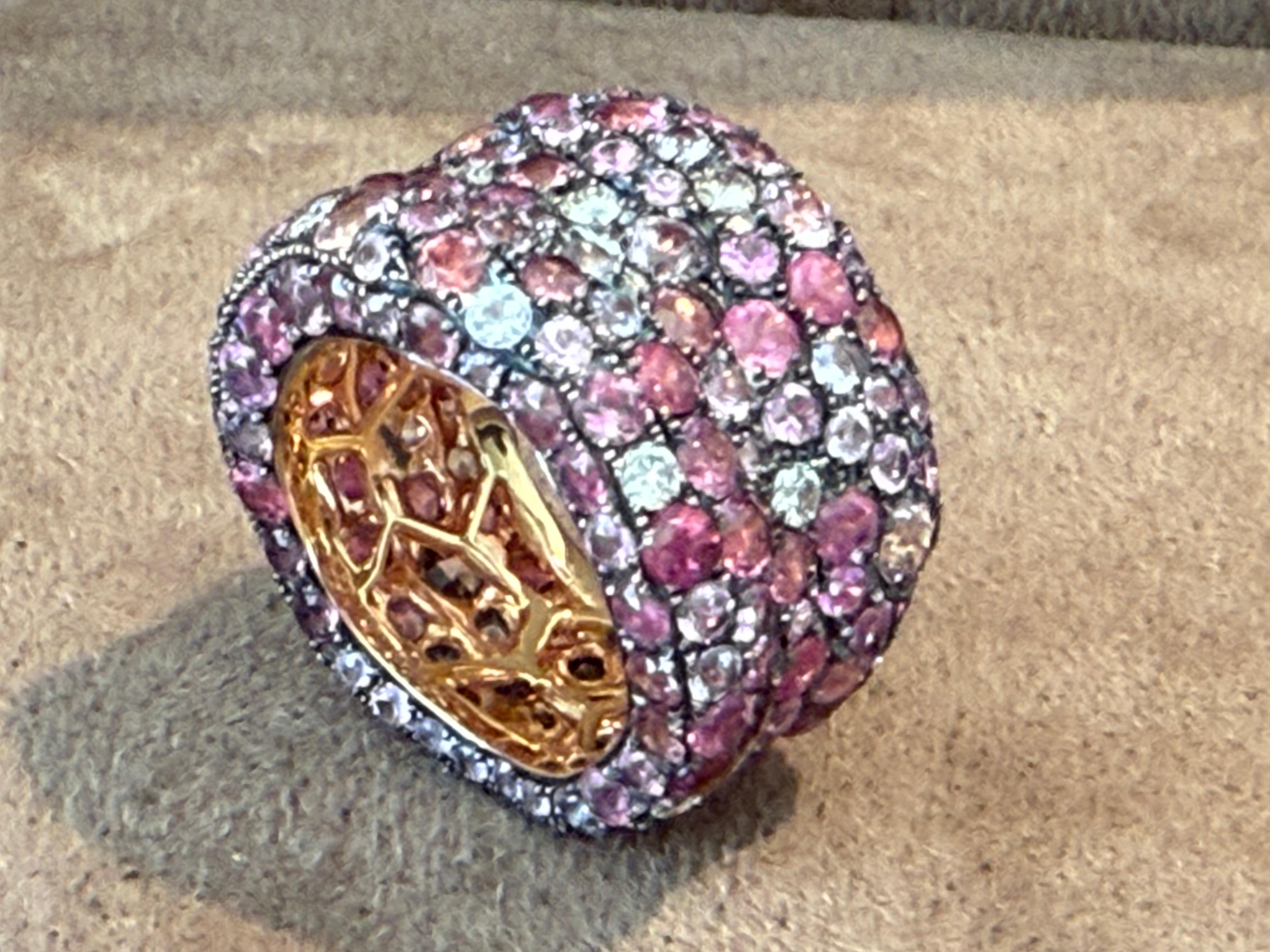 Contemporaneo Anello a fascia in oro rosa 18 K. zaffiro fantasia diamante in vendita