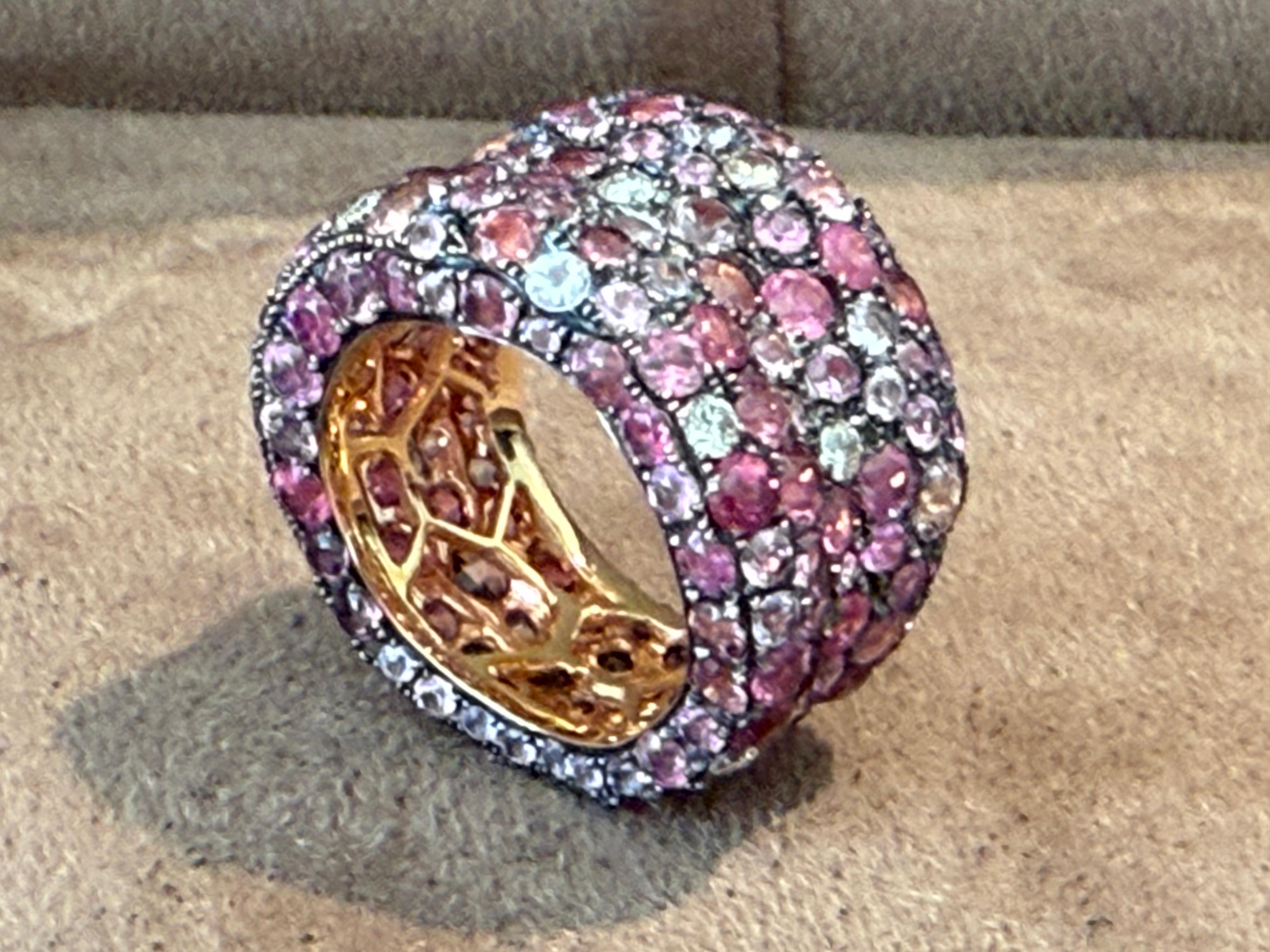 Anello a fascia in oro rosa 18 K. zaffiro fantasia diamante In condizioni buone in vendita a Zurich, Zollstrasse