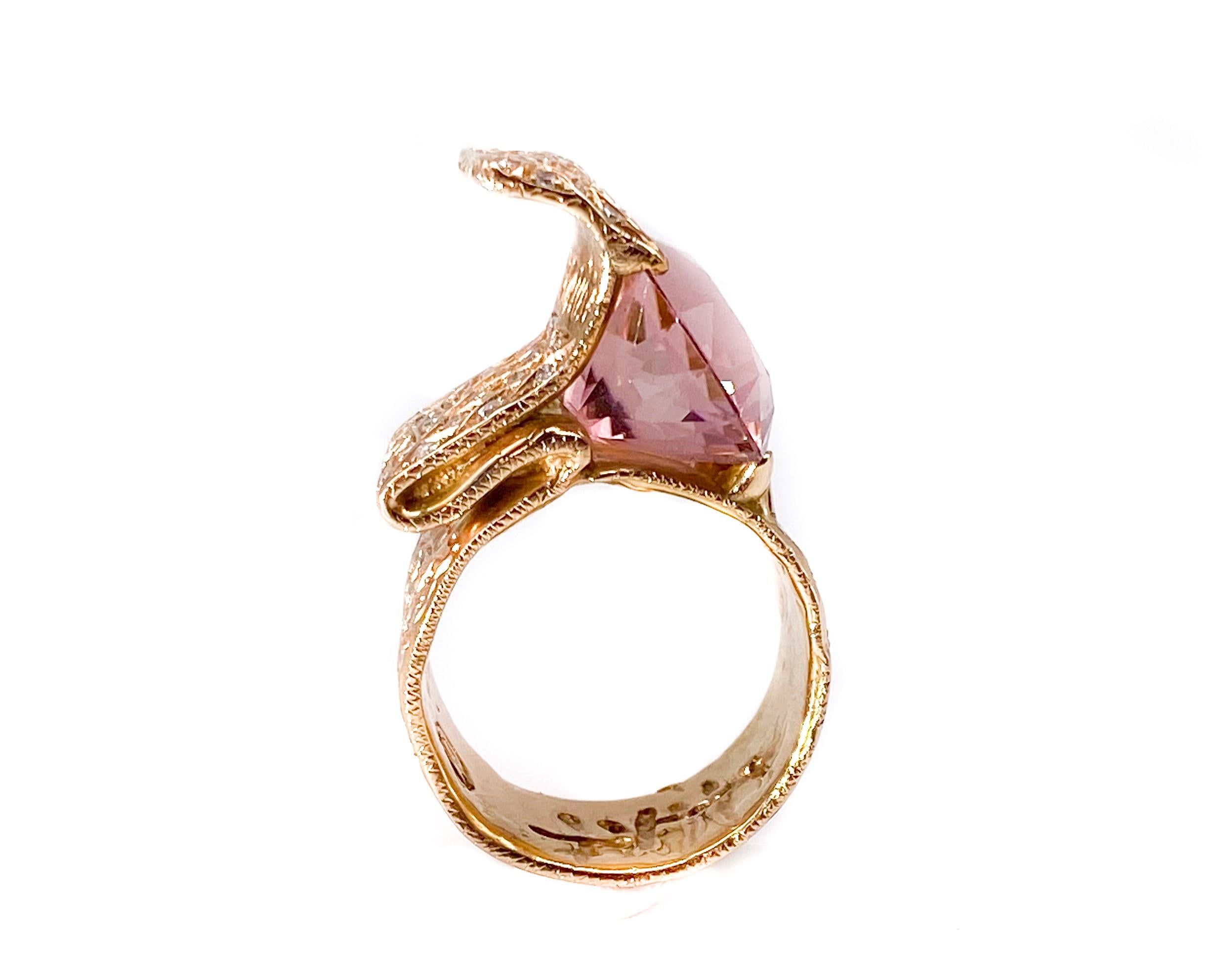 Contemporary 18 Karat Rose Gold Ring with Red Tourmaline ‘Carat 12’ and Diamonds ‘Carat.1.36’