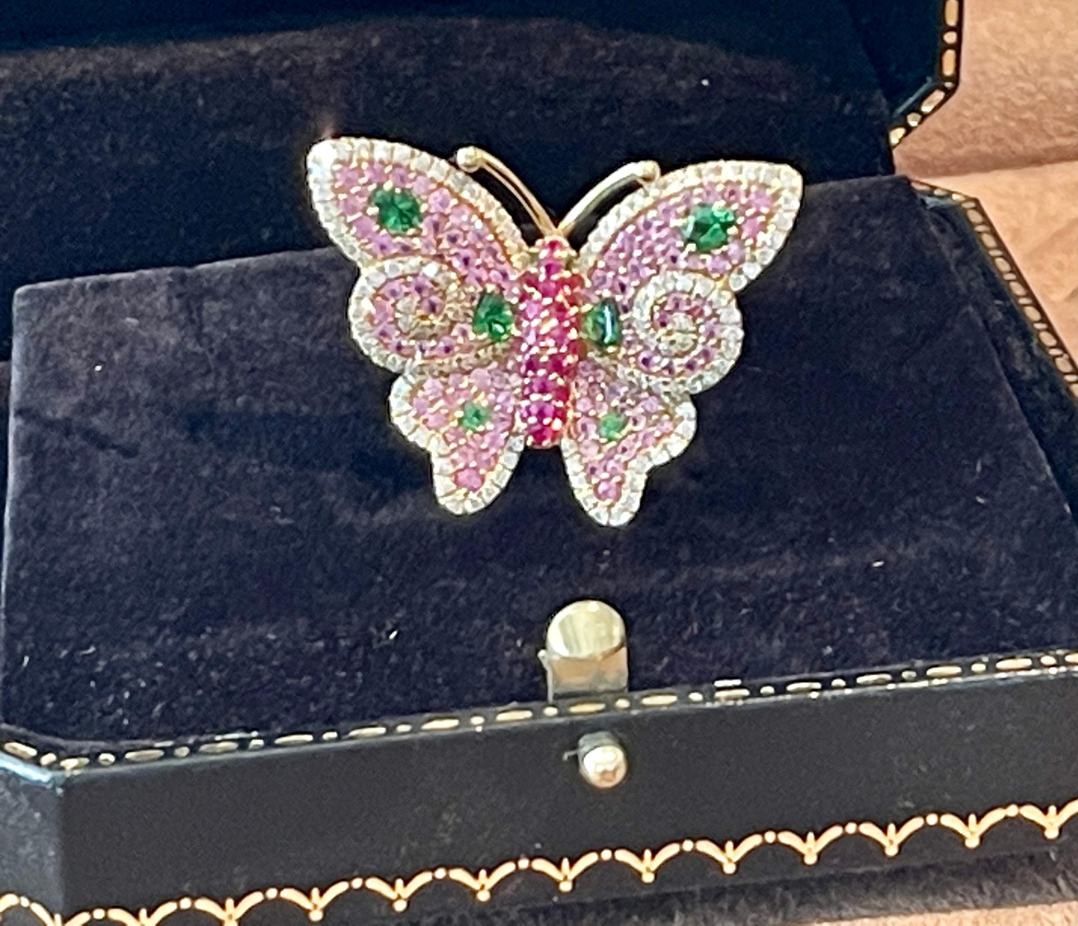 Taille brillant Bague papillon en or rose 18 carats, rubis, diamants, saphirs roses et tsavorites en vente
