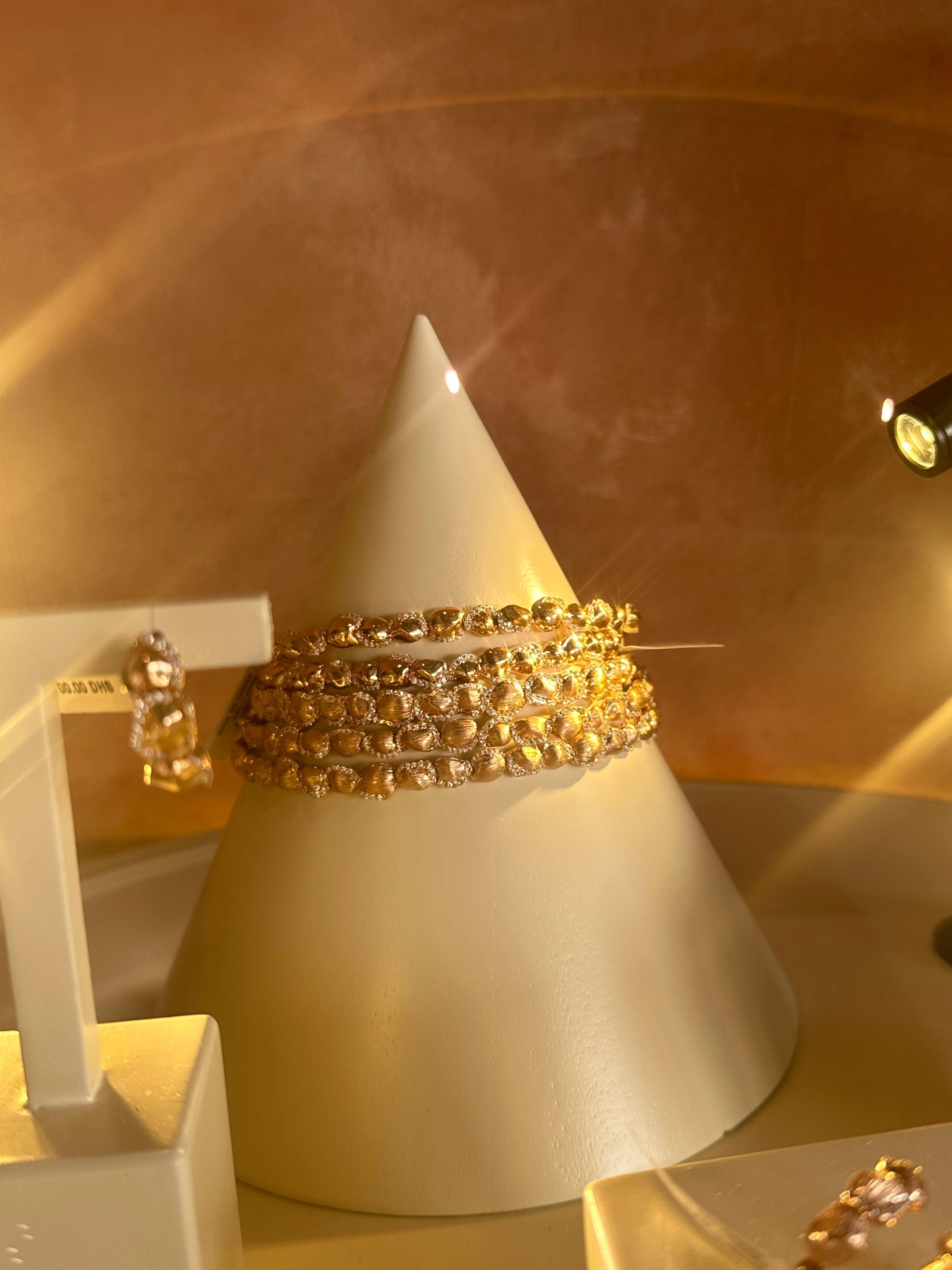 Artista Oro rosa 18 K  Girocollo Sarab Matte con diamanti in vendita