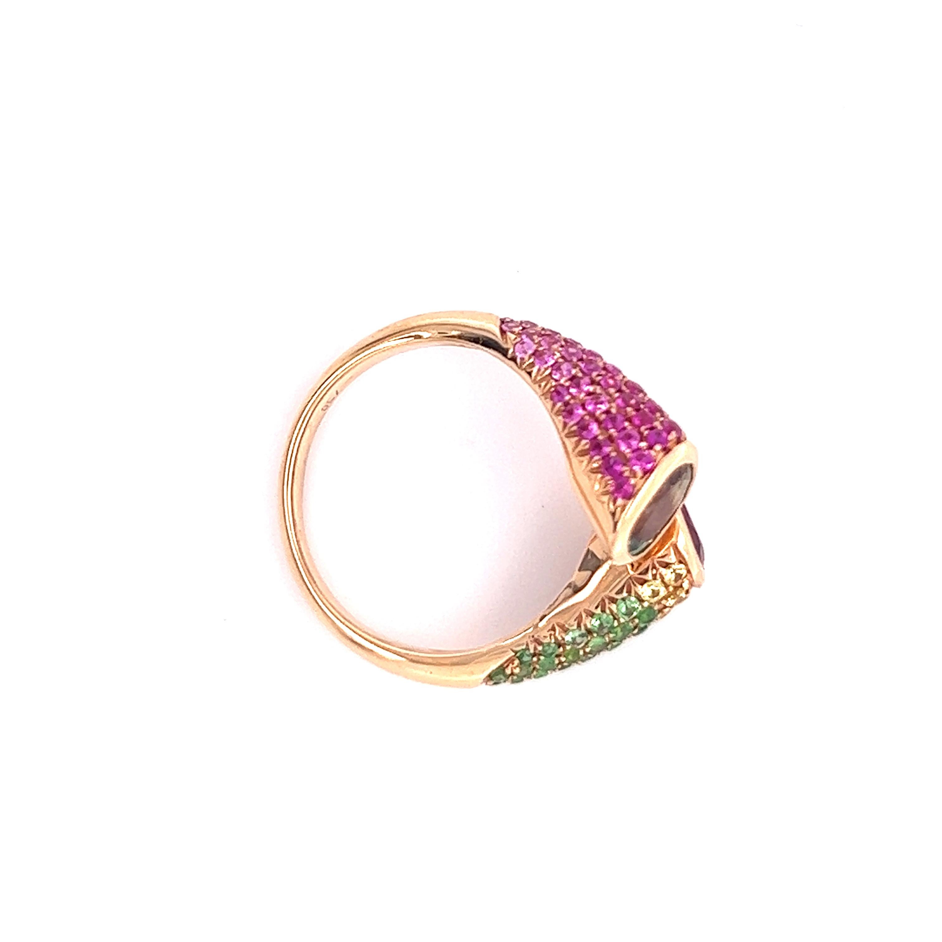 Bague en or rose 18 carats avec tourmaline verte et grenat Unisexe en vente