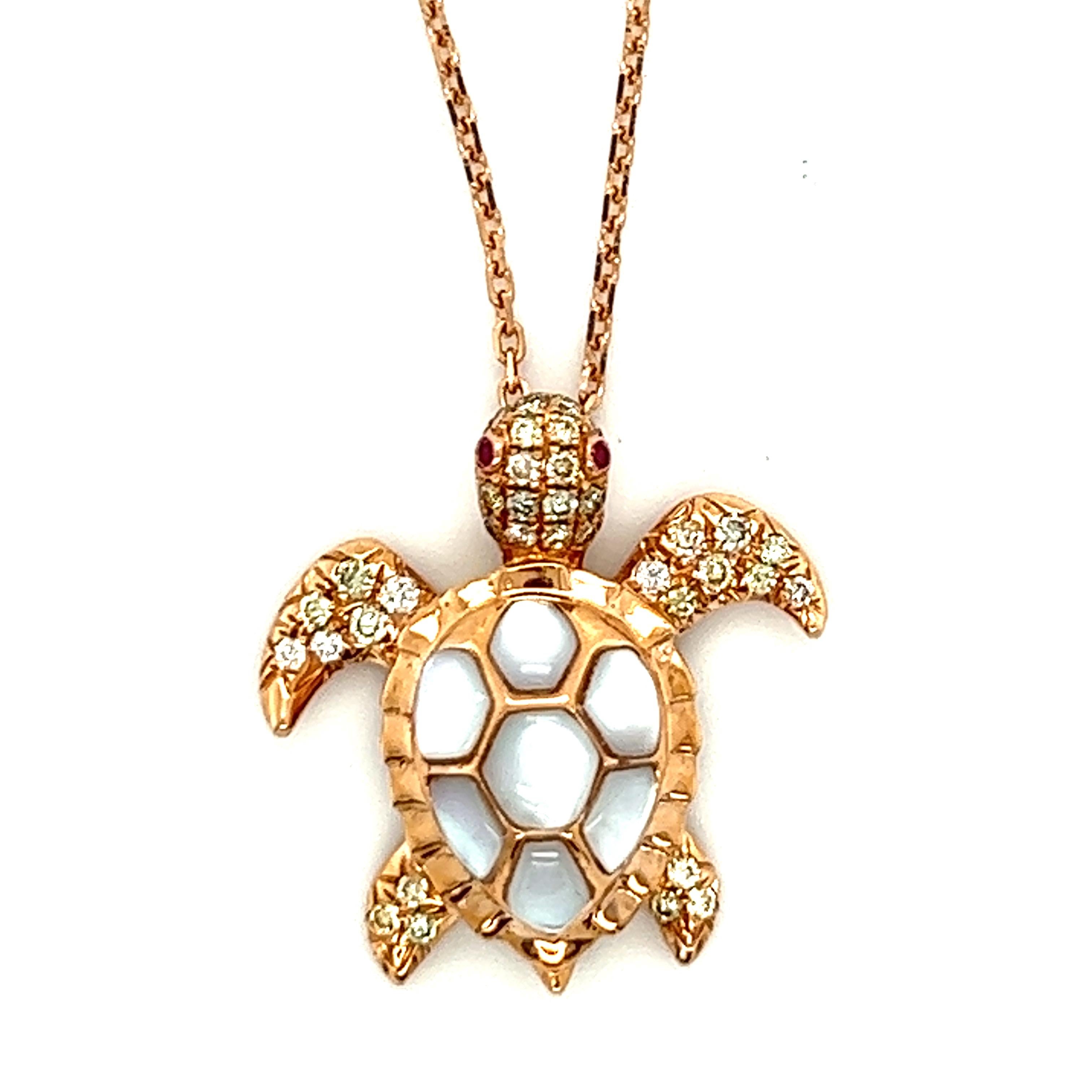 18 K Rose Gold White Shell & Fancy Diamanten Schildkröte Halskette (Rundschliff) im Angebot