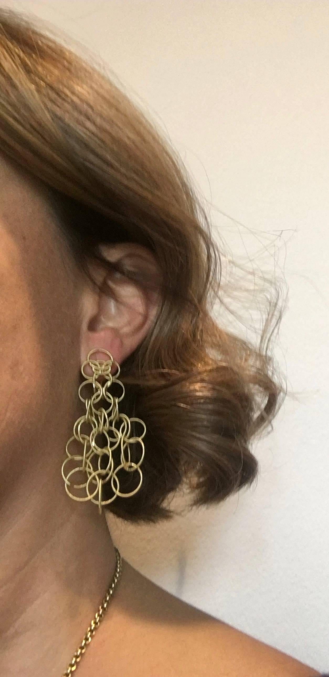 18 Karat Solid Gold Circle Earrings For Sale 1