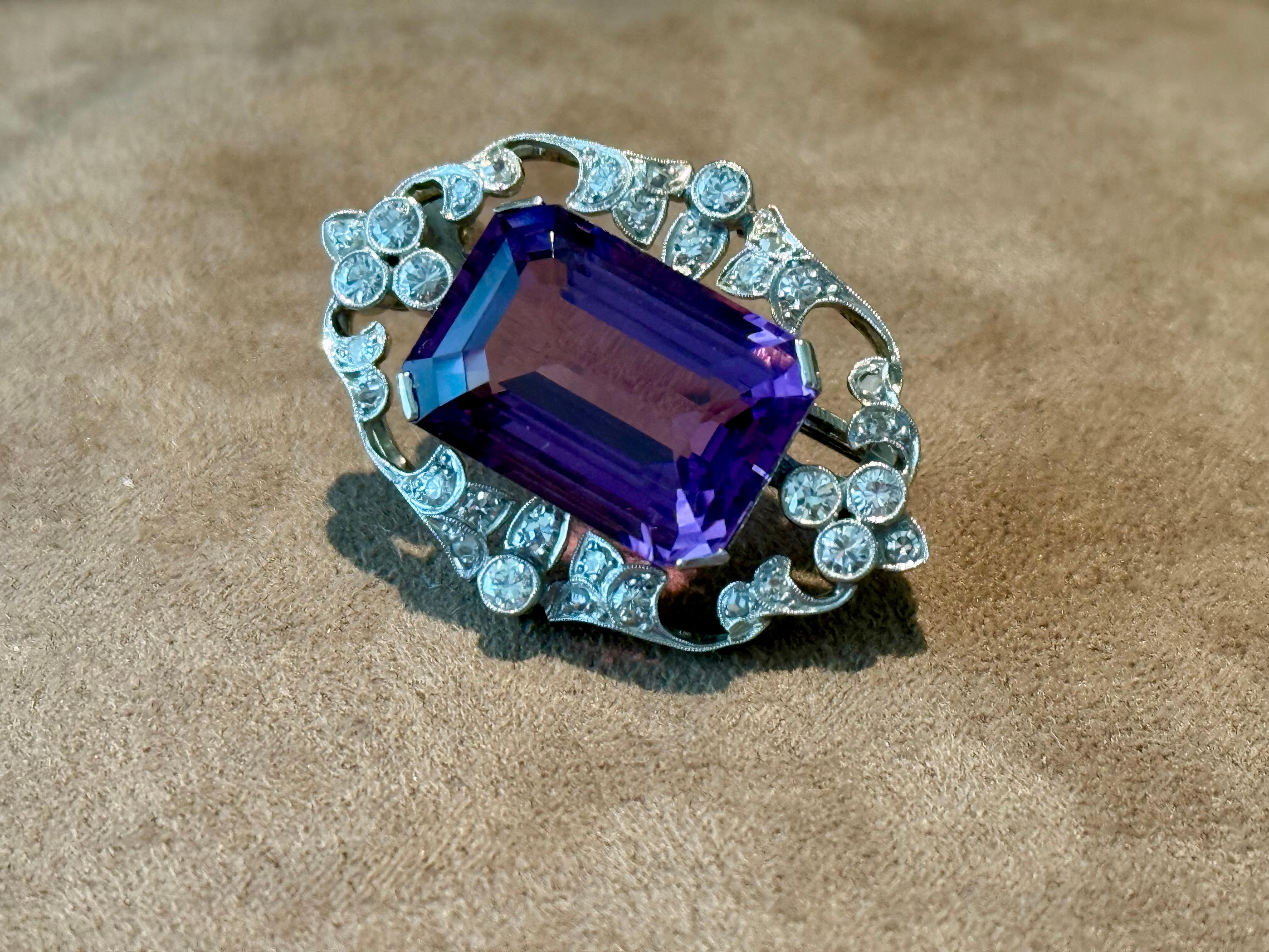 Femenino o masculino 18 K Vintage Amatista Diamante Broche Estocolmo 1949 en venta
