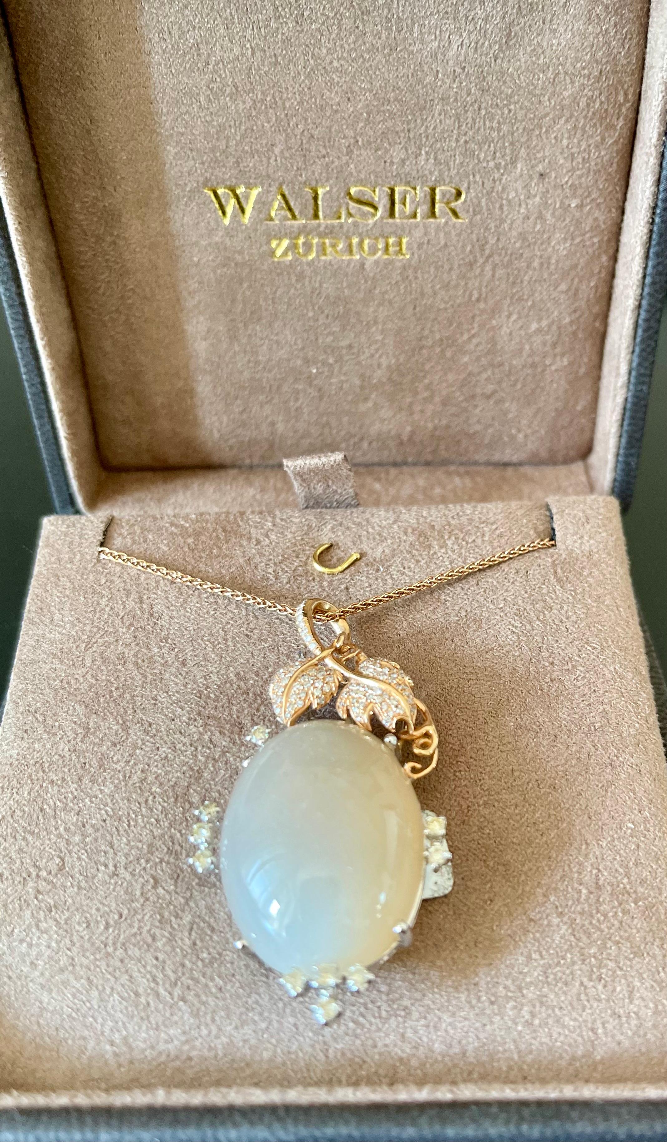 18 K White and Rose Gold Chain with Pendant Moonstone and Diamonds For Sale 3