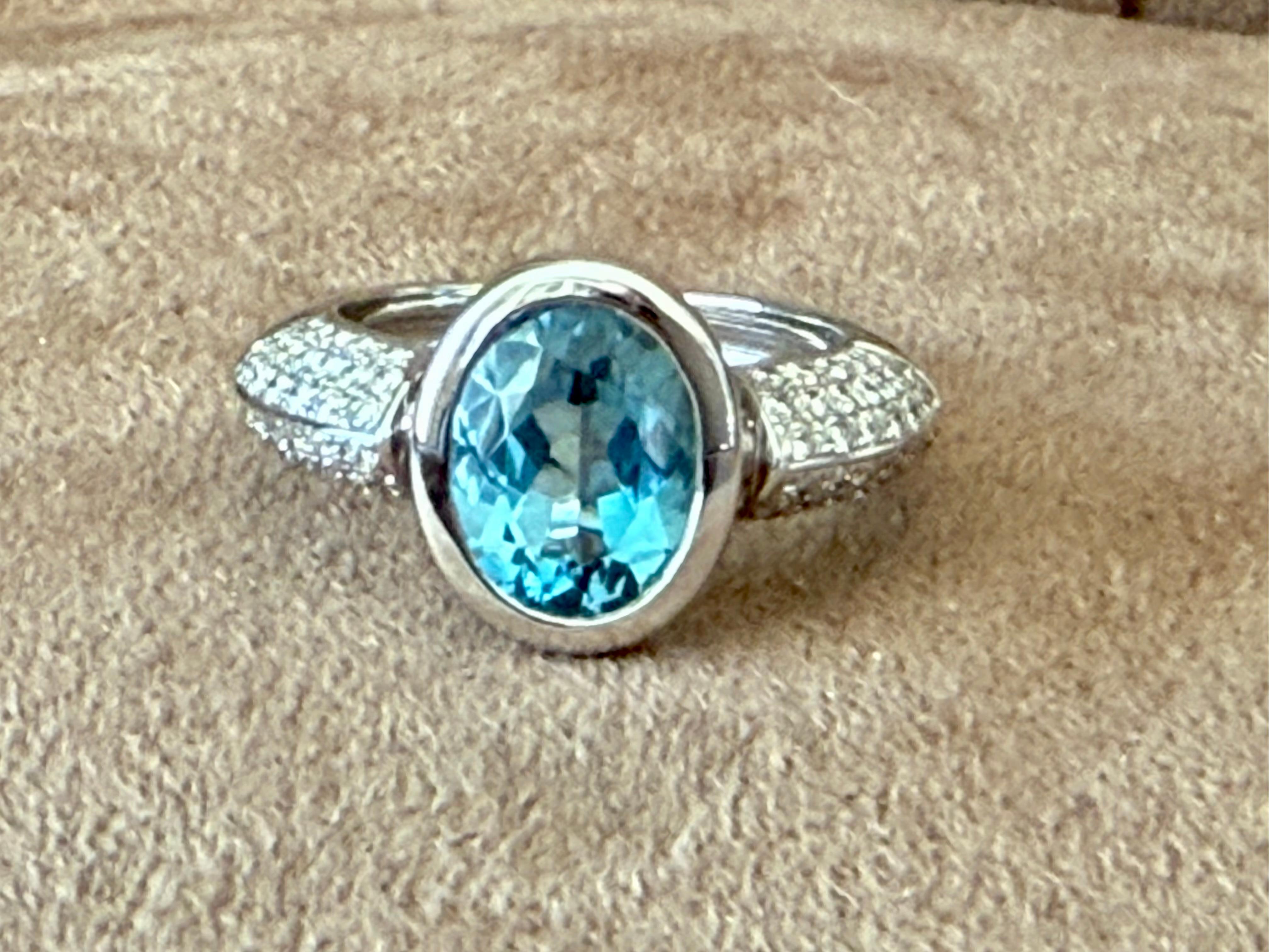 18 K white Gold Aquamarine Diamond Band Ring by Gübelin In Excellent Condition For Sale In Zurich, Zollstrasse