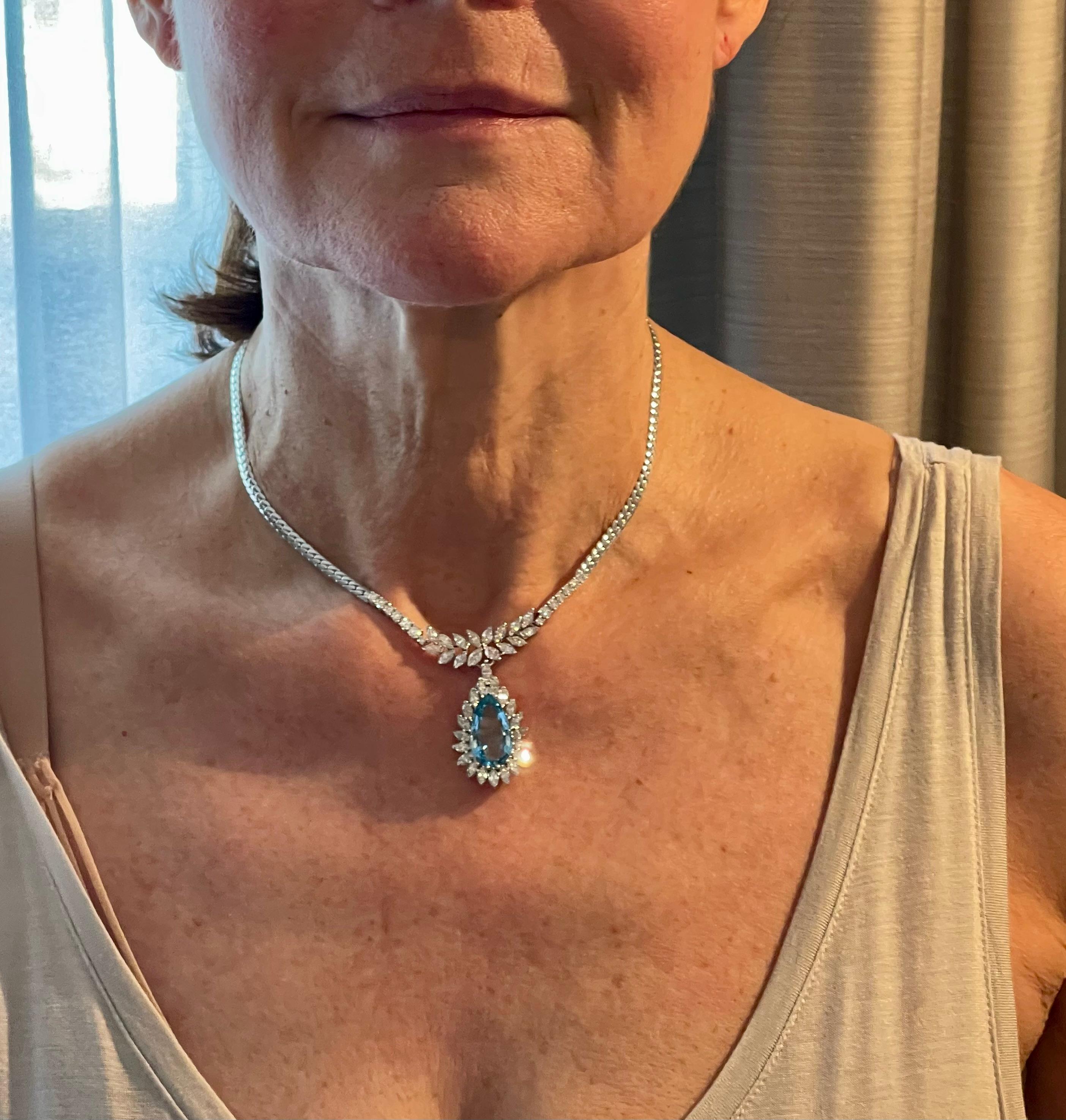 18 K white Gold Aquamarine Diamond Necklace Gubelin Lucerne For Sale 5