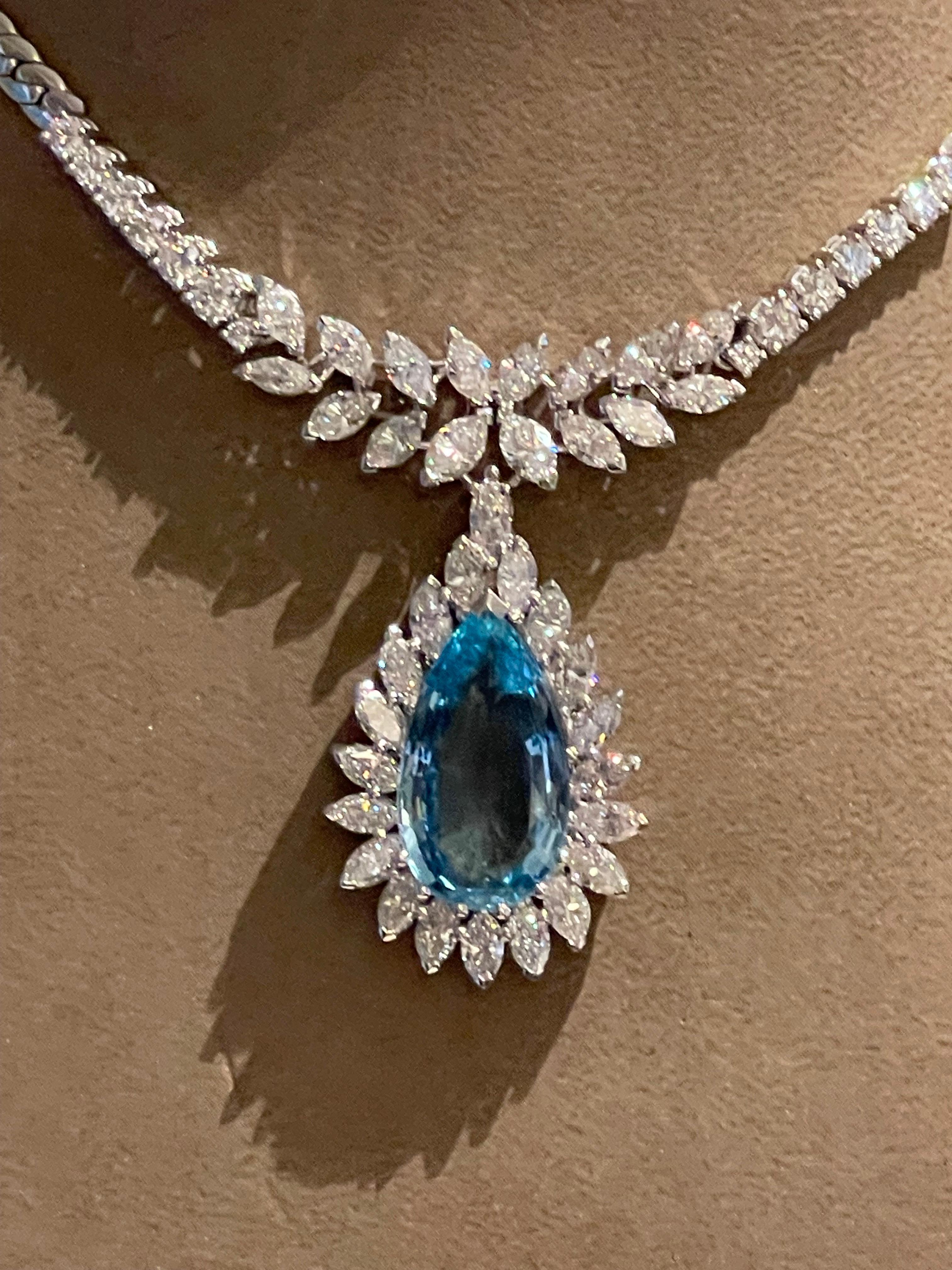 18 K white Gold Aquamarine Diamond Necklace Gubelin Lucerne For Sale 3