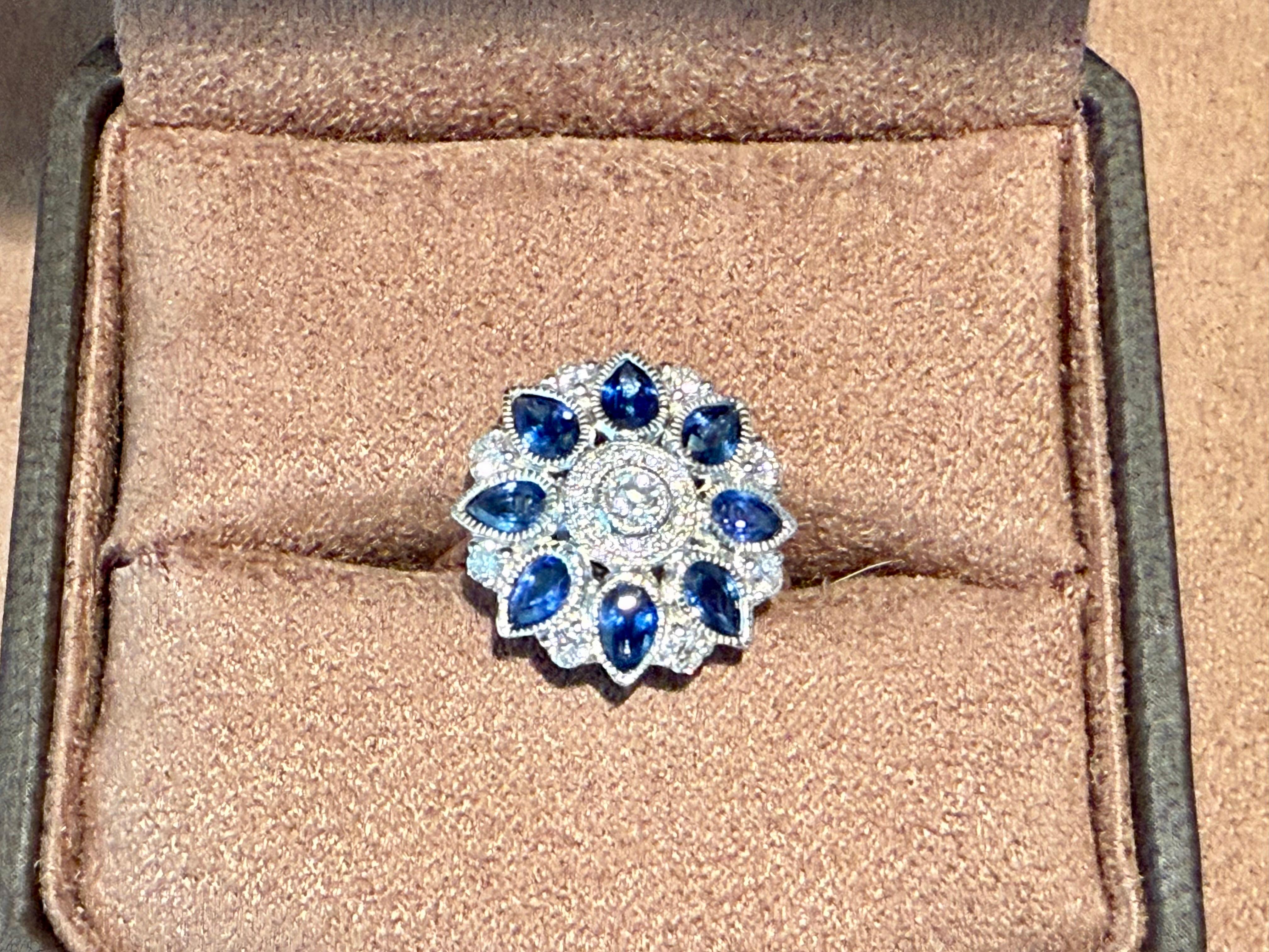 18 K white Gold Art Déco style Diamond Sapphire Ring For Sale 2