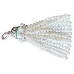 18 K White Gold Art Deco Style Pearl Diamond Emerald Tassel Pendant