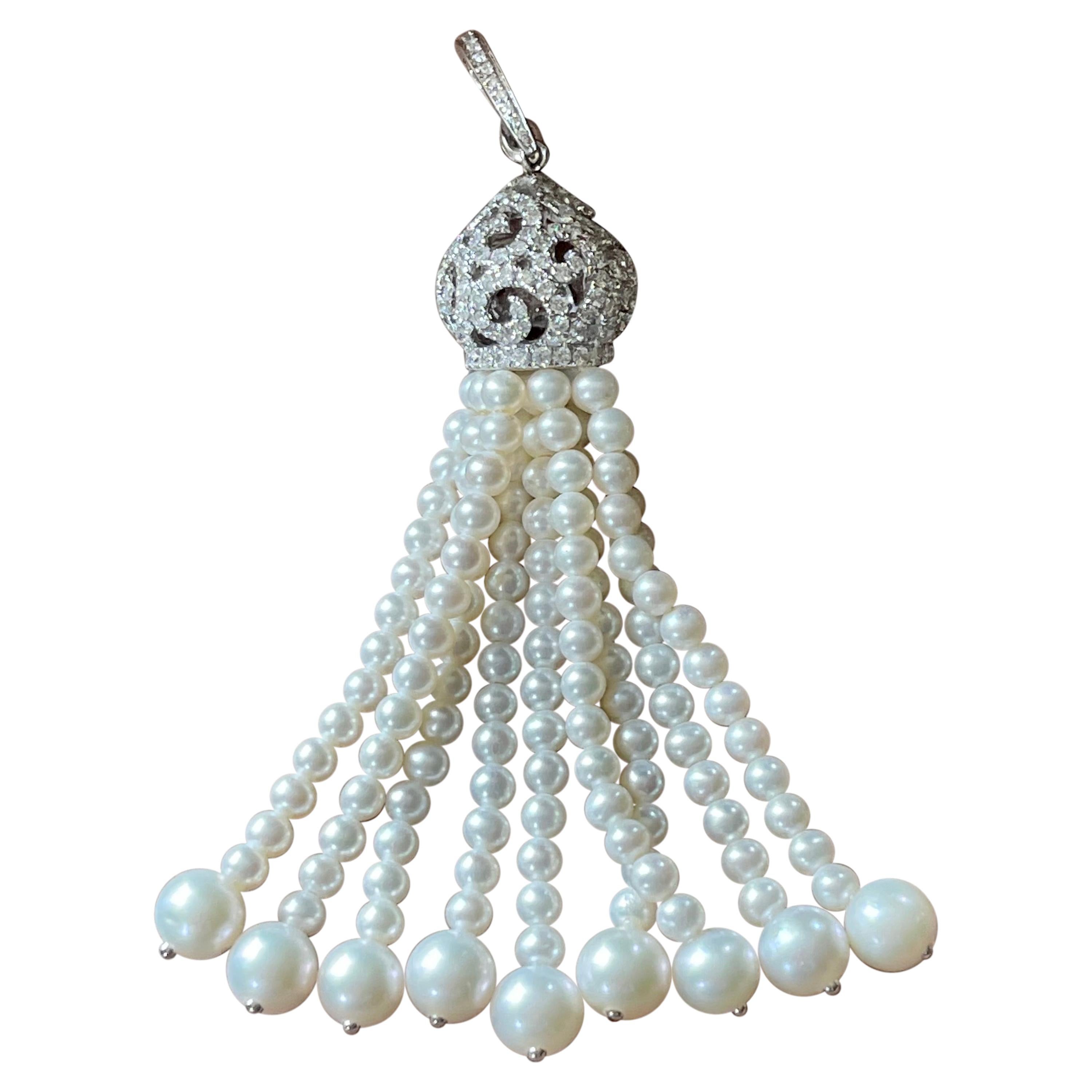 Pendentif à pompon en or blanc 18 carats de style Art déco avec perles et diamants en vente