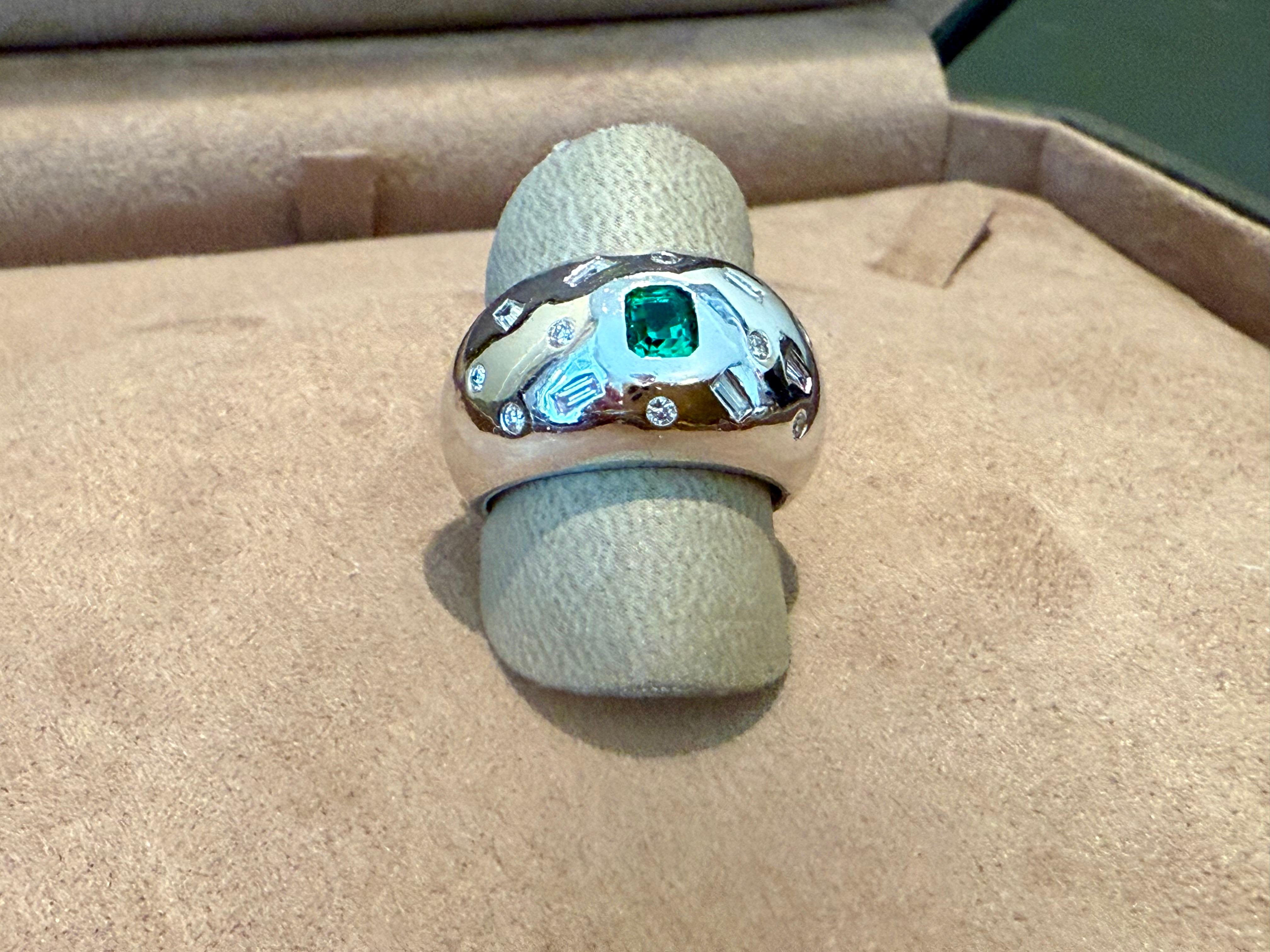 da uomo o donna Anello a fascia in oro bianco 18 K. Diamante smeraldo in vendita