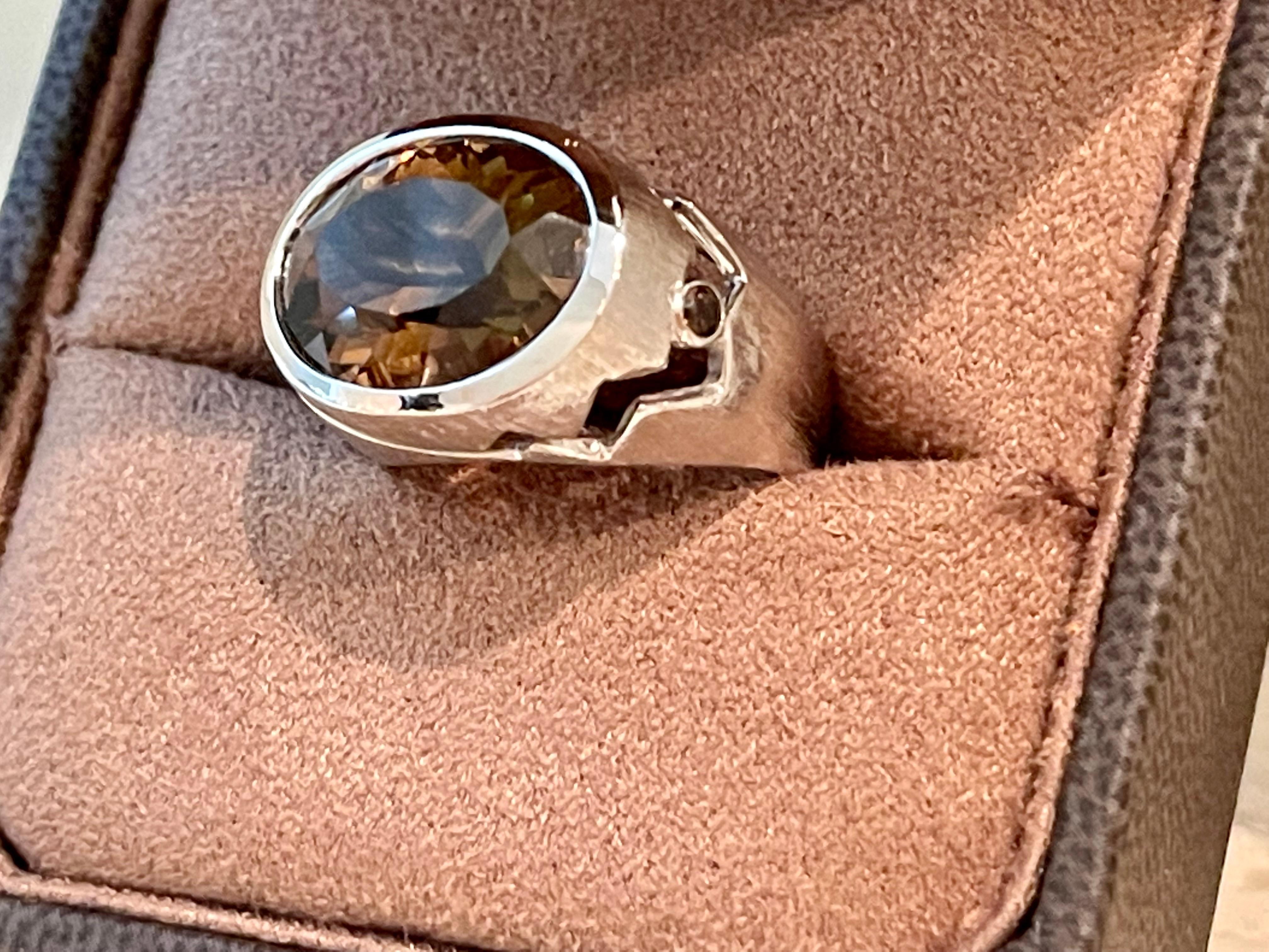 Oval Cut 18 K White Gold Band Ring Smoky Quartz For Sale