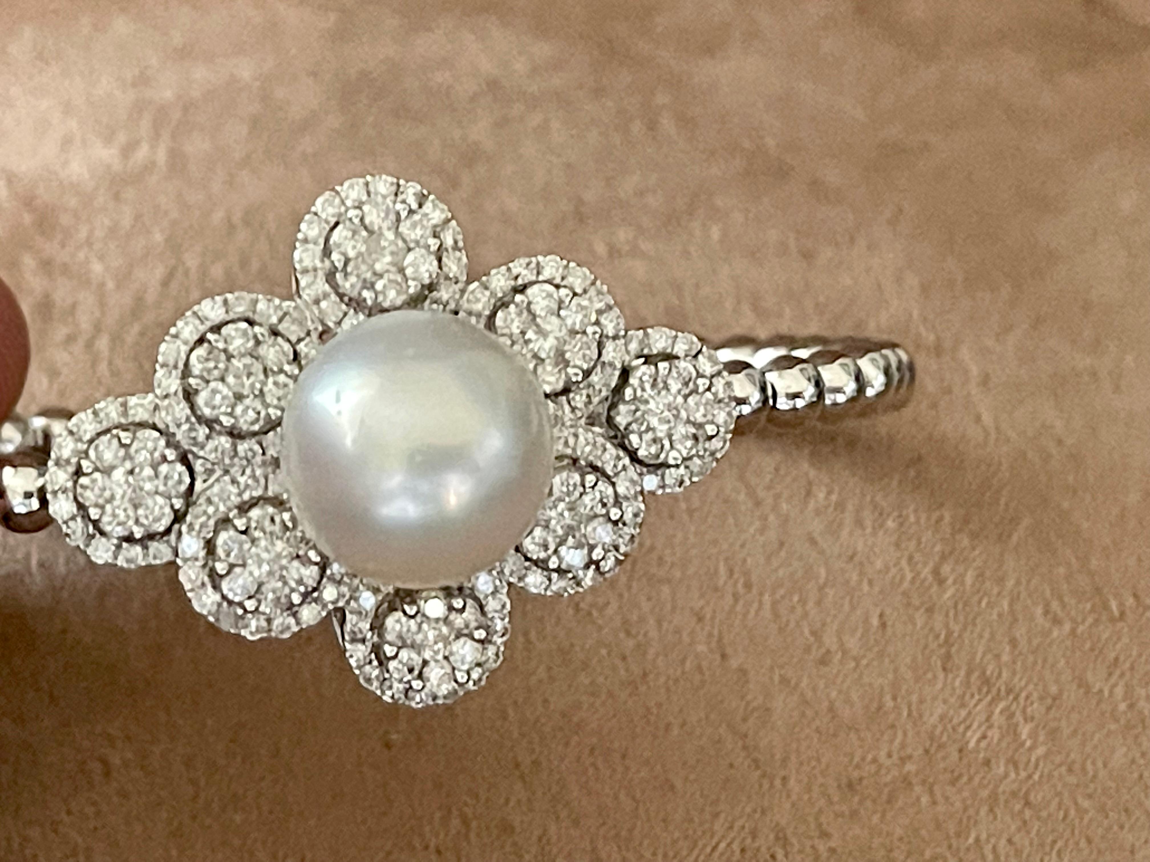 Contemporary 18 K White Gold Bangle South Sea Pearls Diamonds