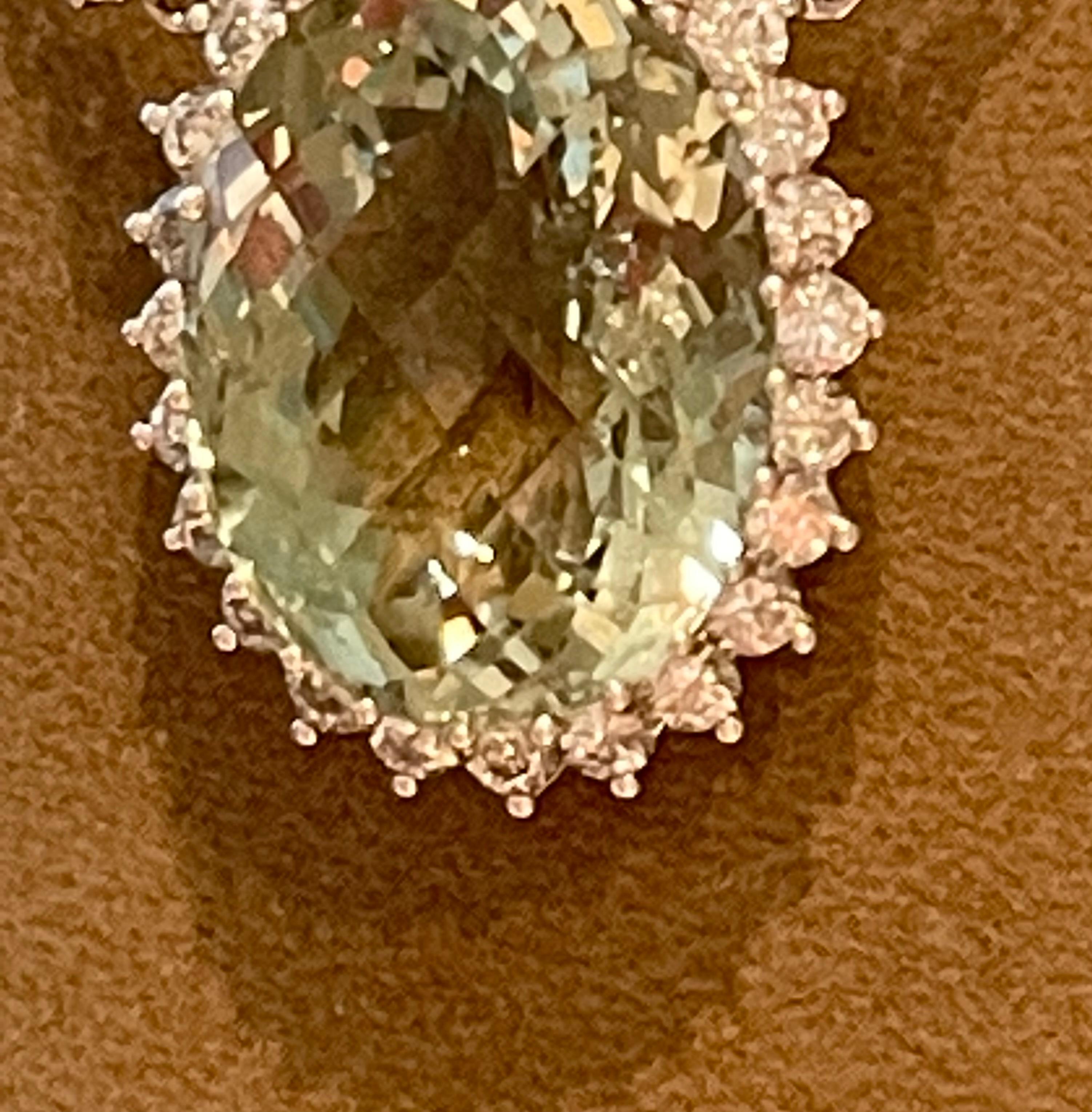 18 K White Gold Chain with Pendant Mint Green Beryl Diamond Surround For Sale 4