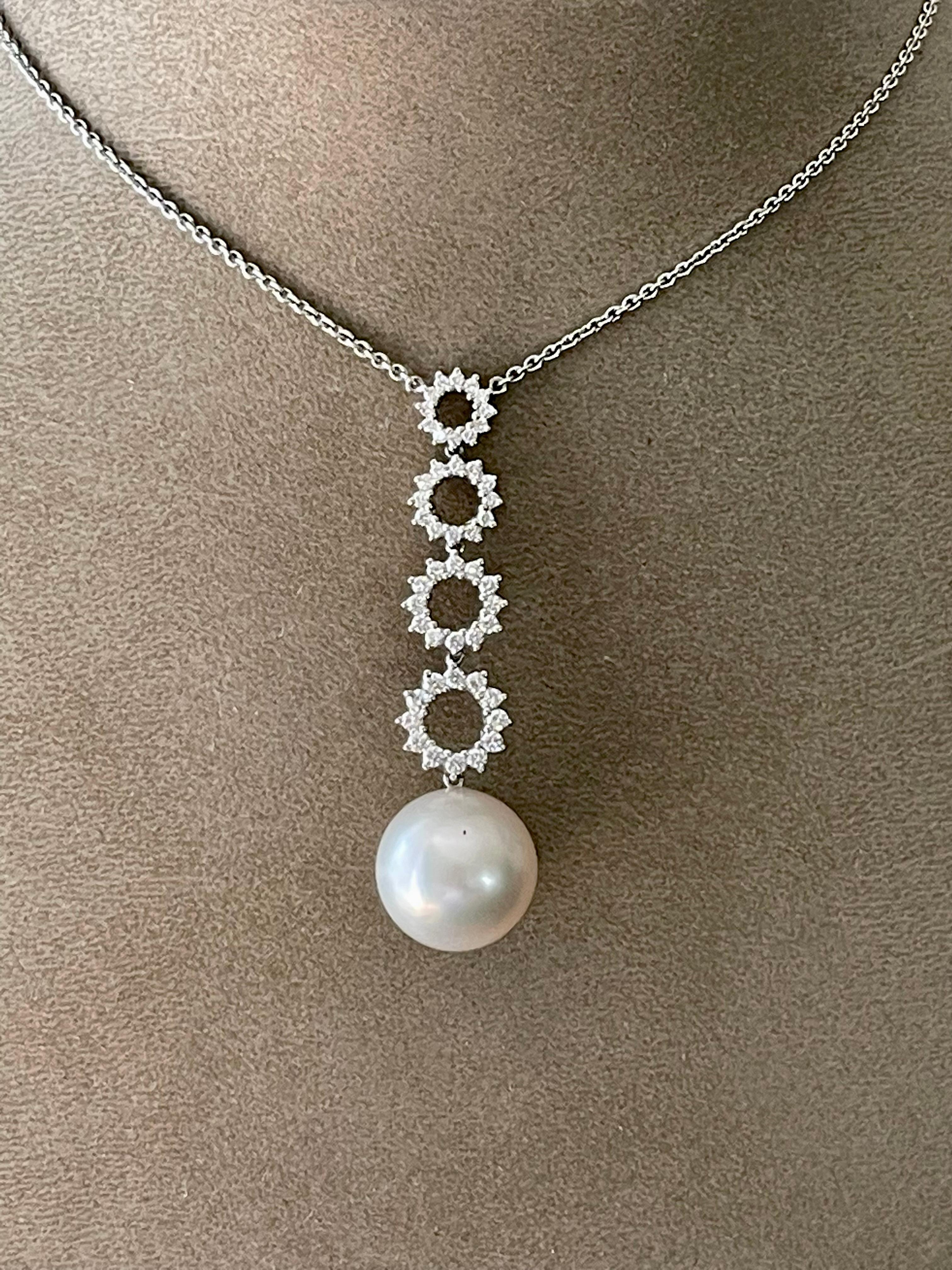 Contemporary 18 K White Gold Chain with Pendant South Sea Pearl Diamonds Gubelin Lucerne For Sale