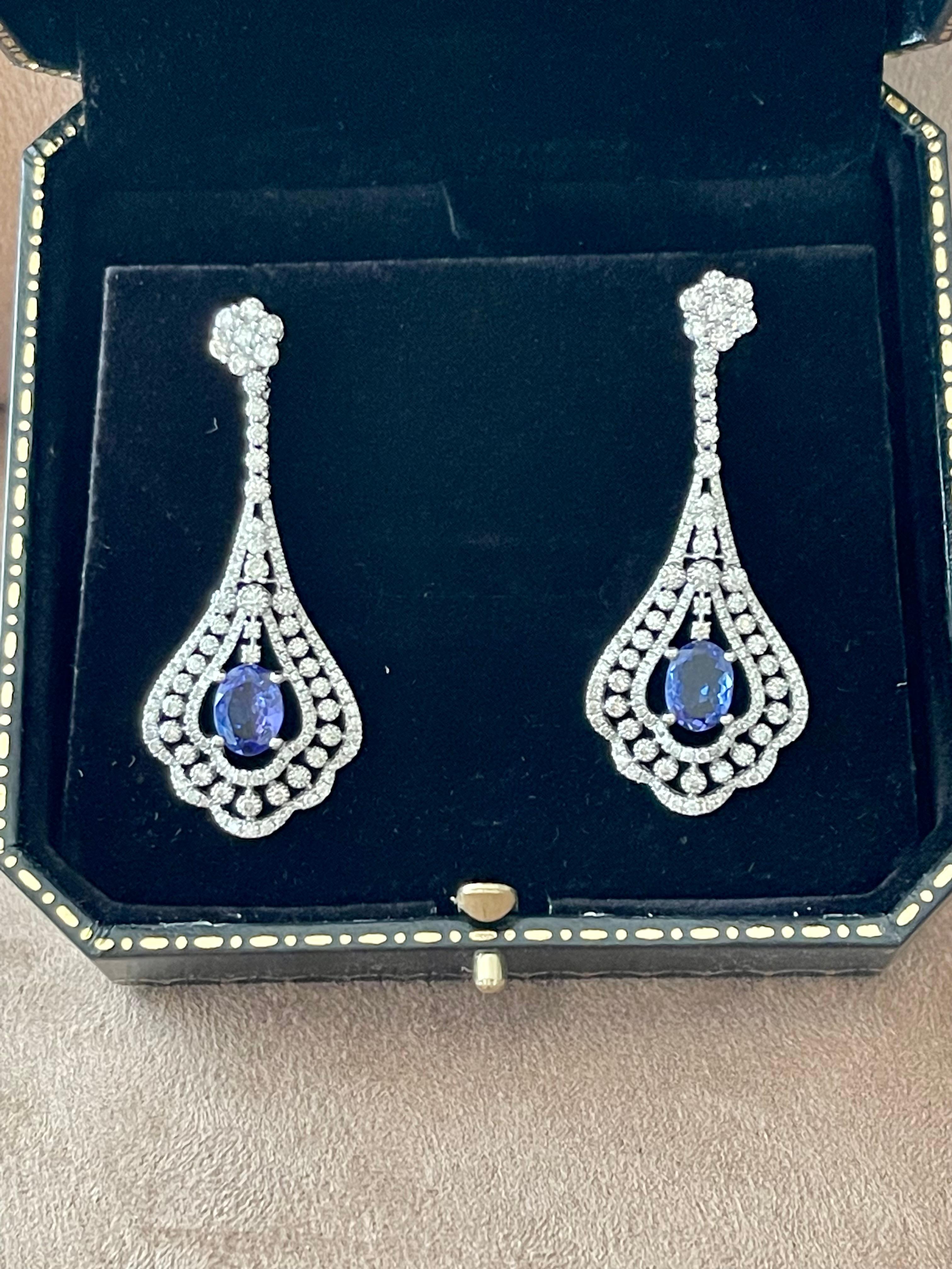 18k White Gold Chandelier Earrings Tanzanite Diamonds In New Condition For Sale In Zurich, Zollstrasse