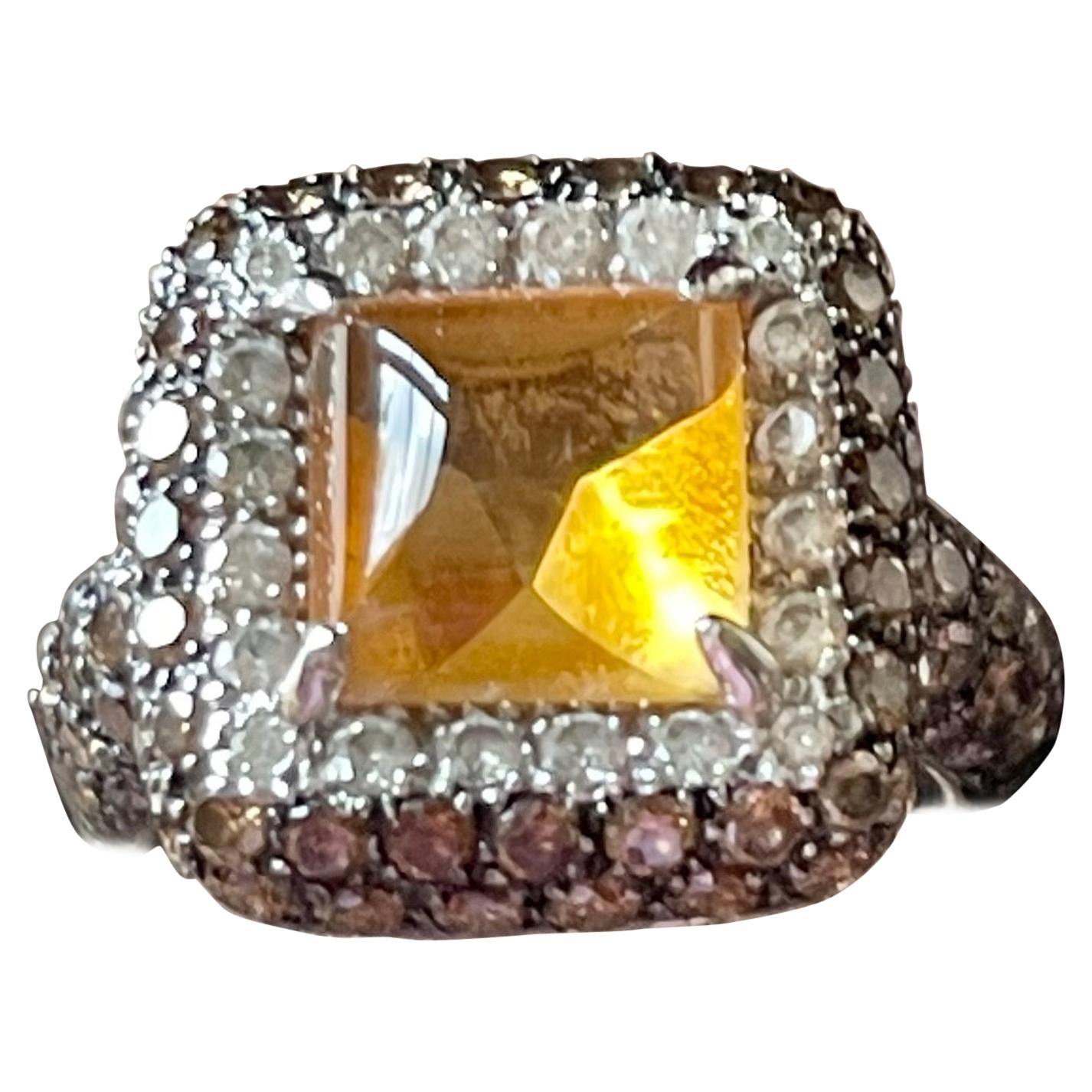 Bague cocktail champagne en or blanc 18 carats avec citrine et diamants blancs