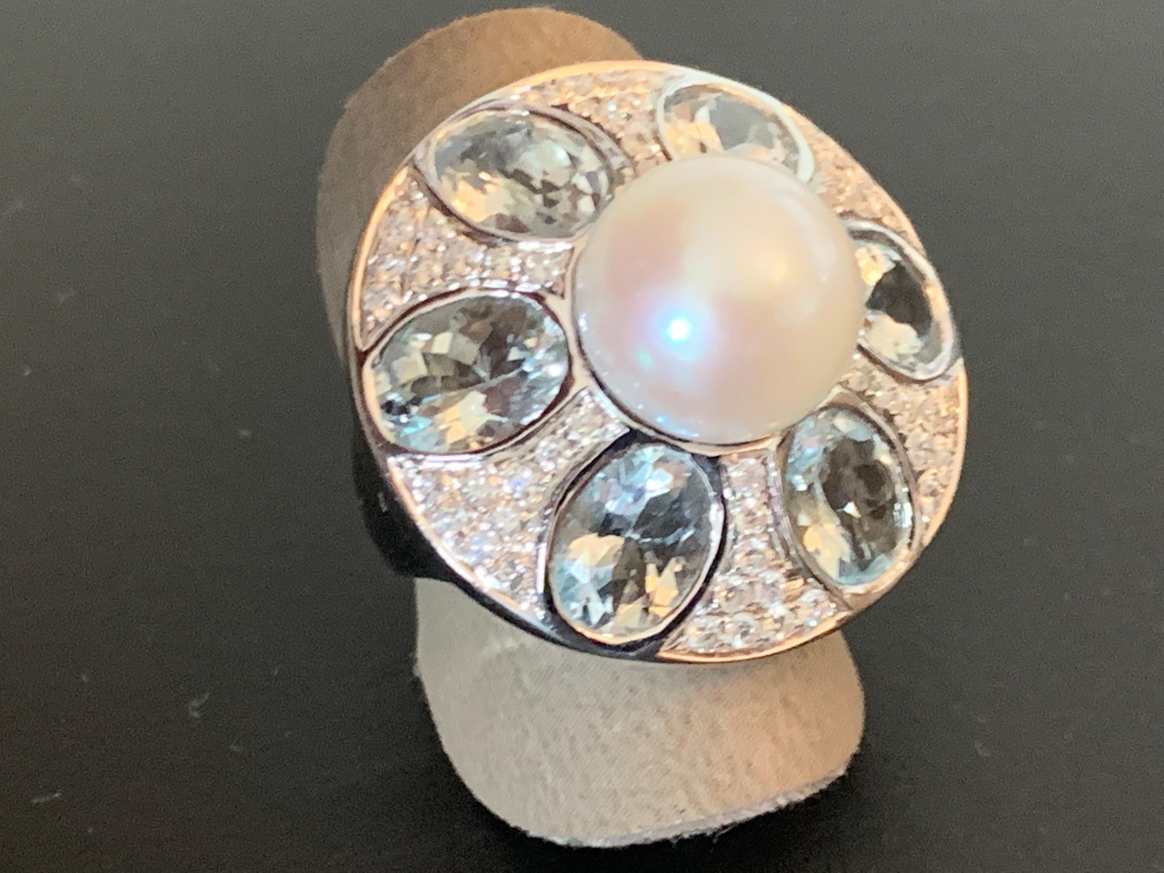 18 K white Gold Cocktail Ring Pearl Aquamarine Diamonds For Sale 2