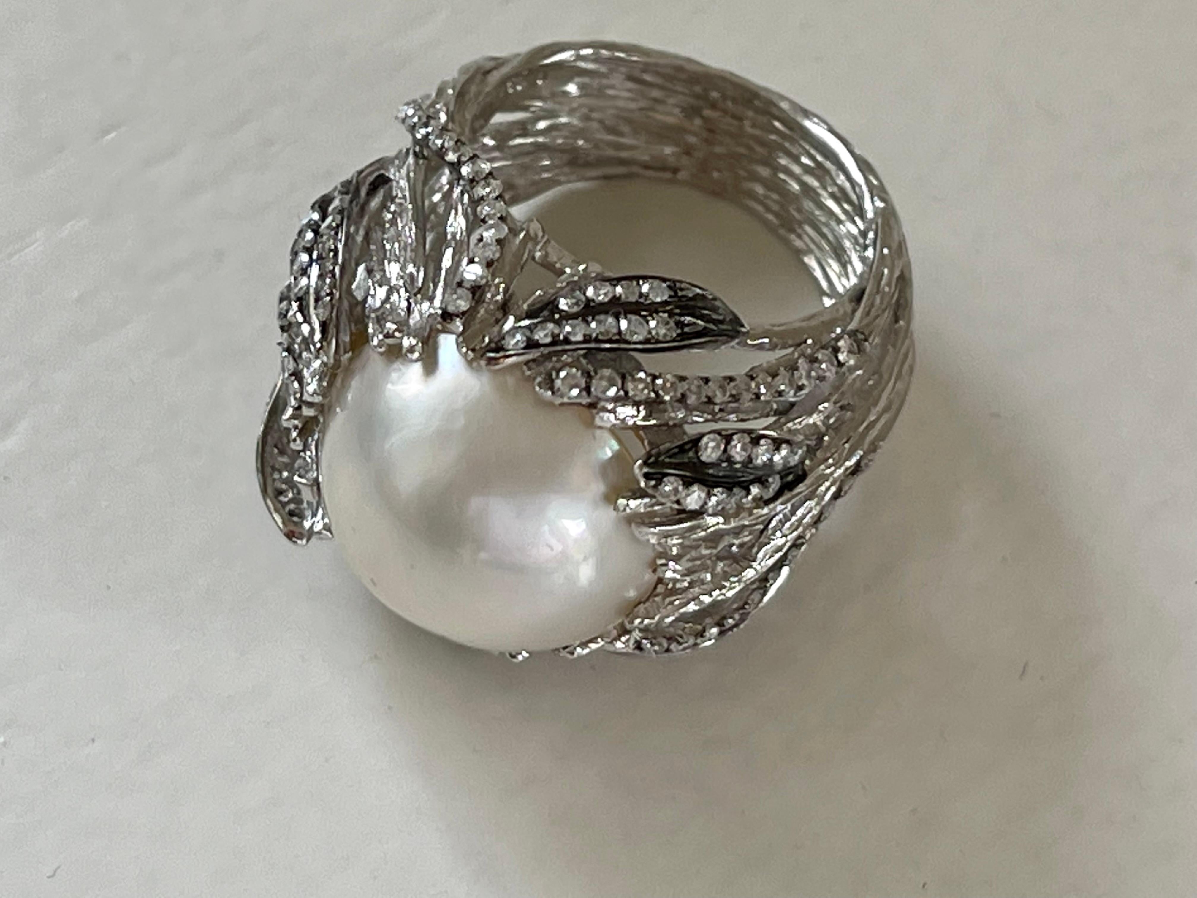 Women's or Men's 18 K White Gold Cocktail Ring with Diamonds and Mabe Pearl For Sale