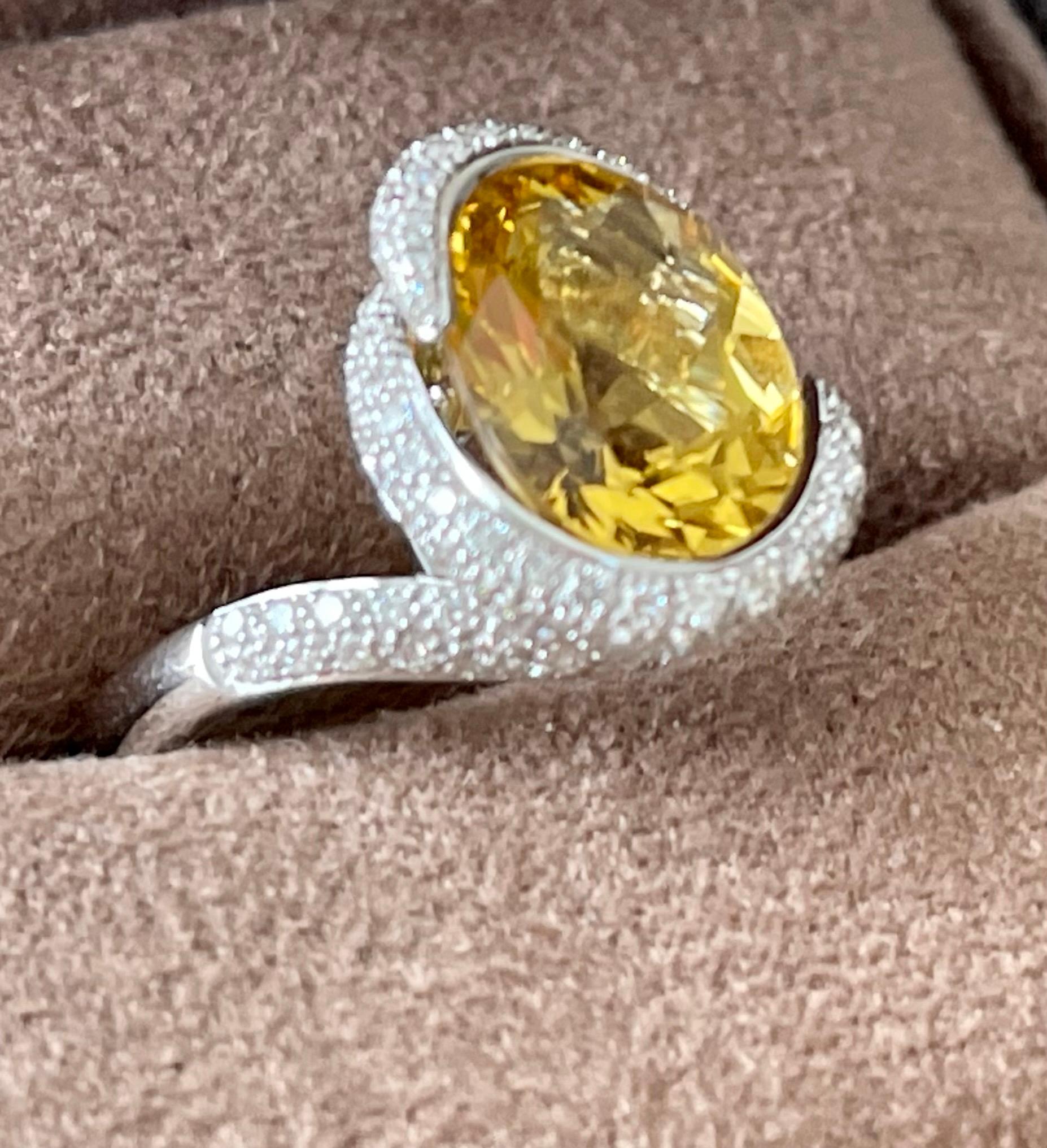 18 Karat Weißgold Coktail-Ring Diamanten Gelb Beryll Gubelin Lucerne im Angebot 4