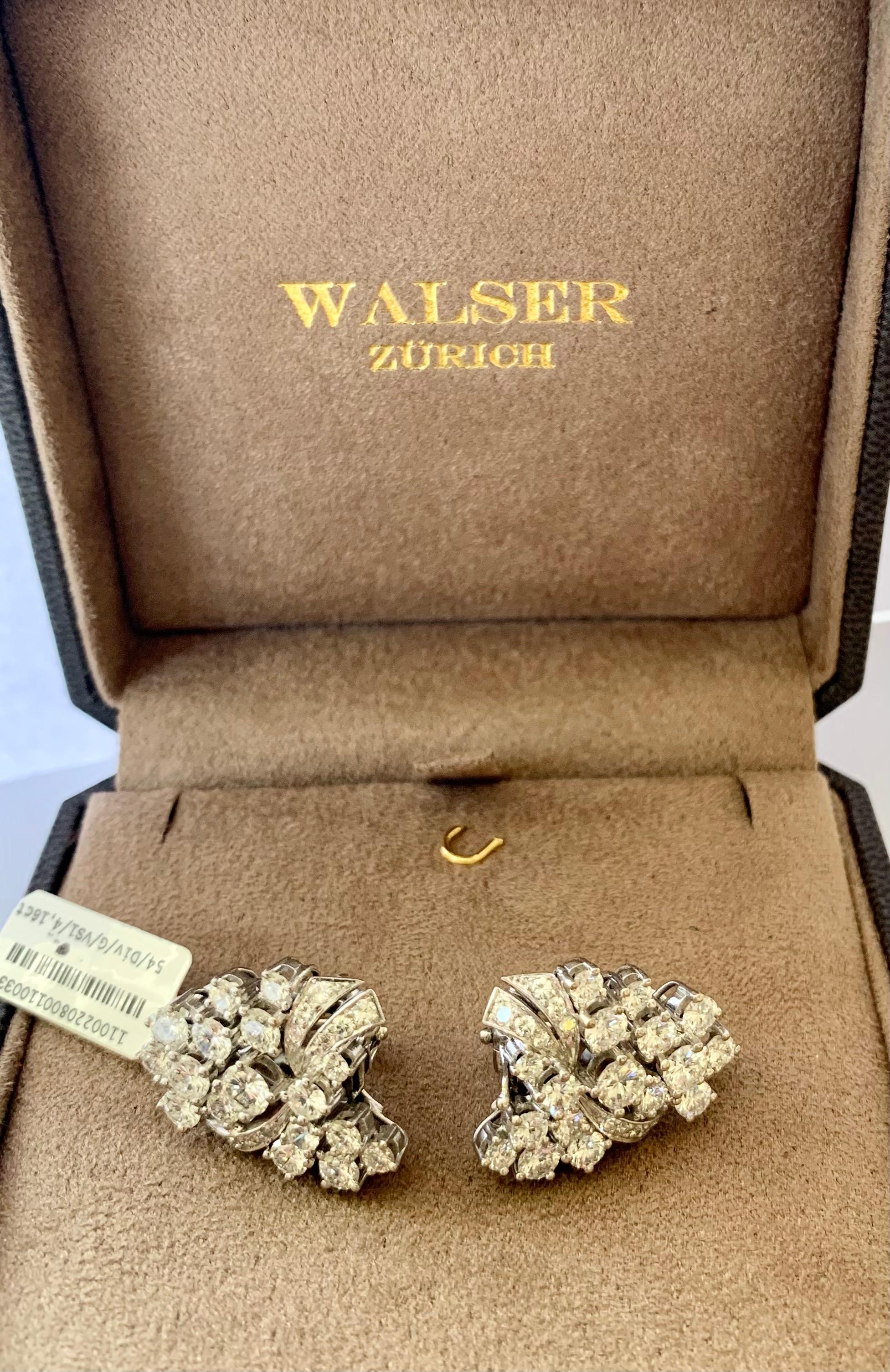 18 Karat White Gold Diamond Cluster Earrings For Sale 1