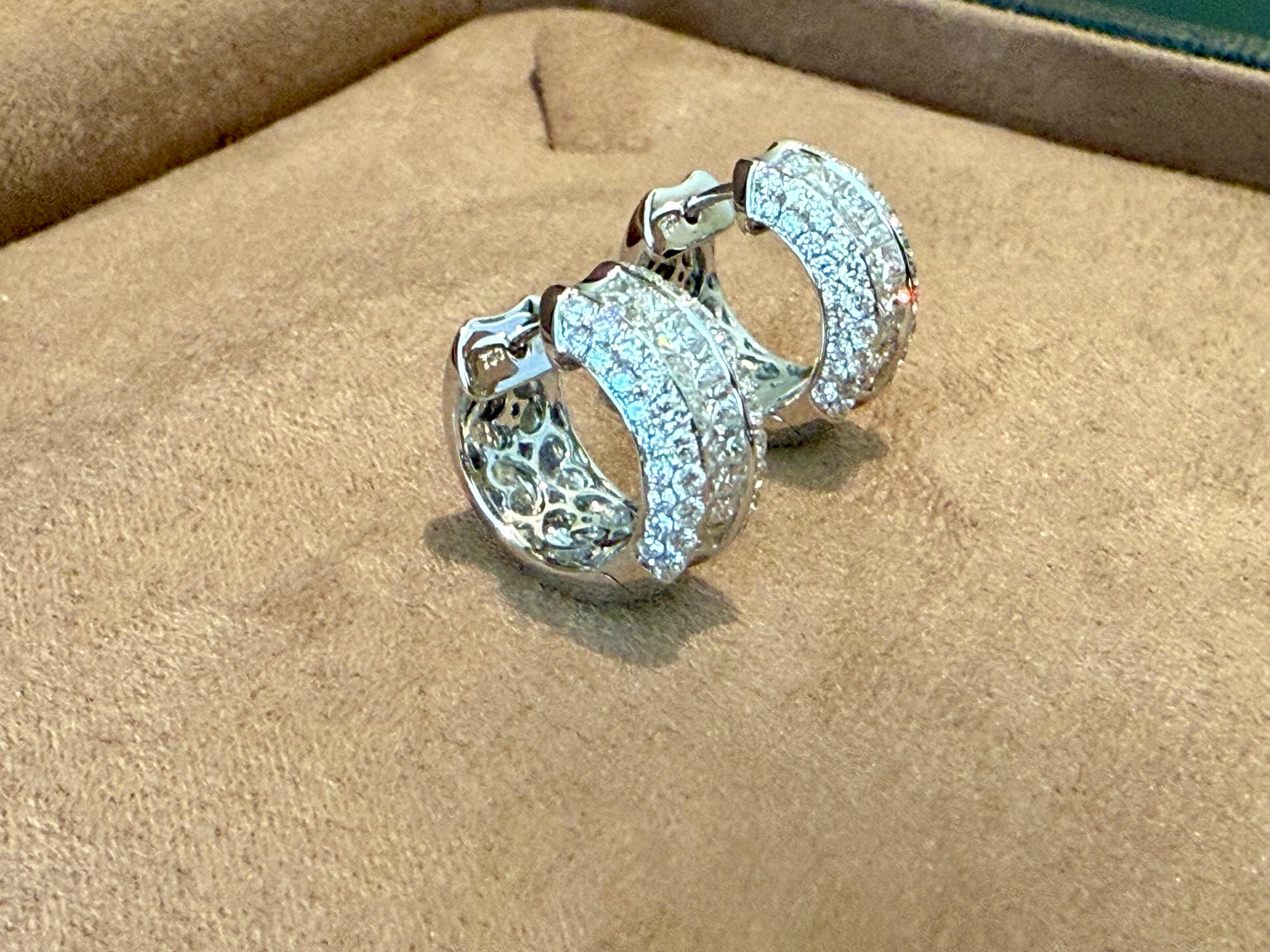 Taglio princess Orecchini a cerchio con diamanti in oro bianco 18 K. in vendita