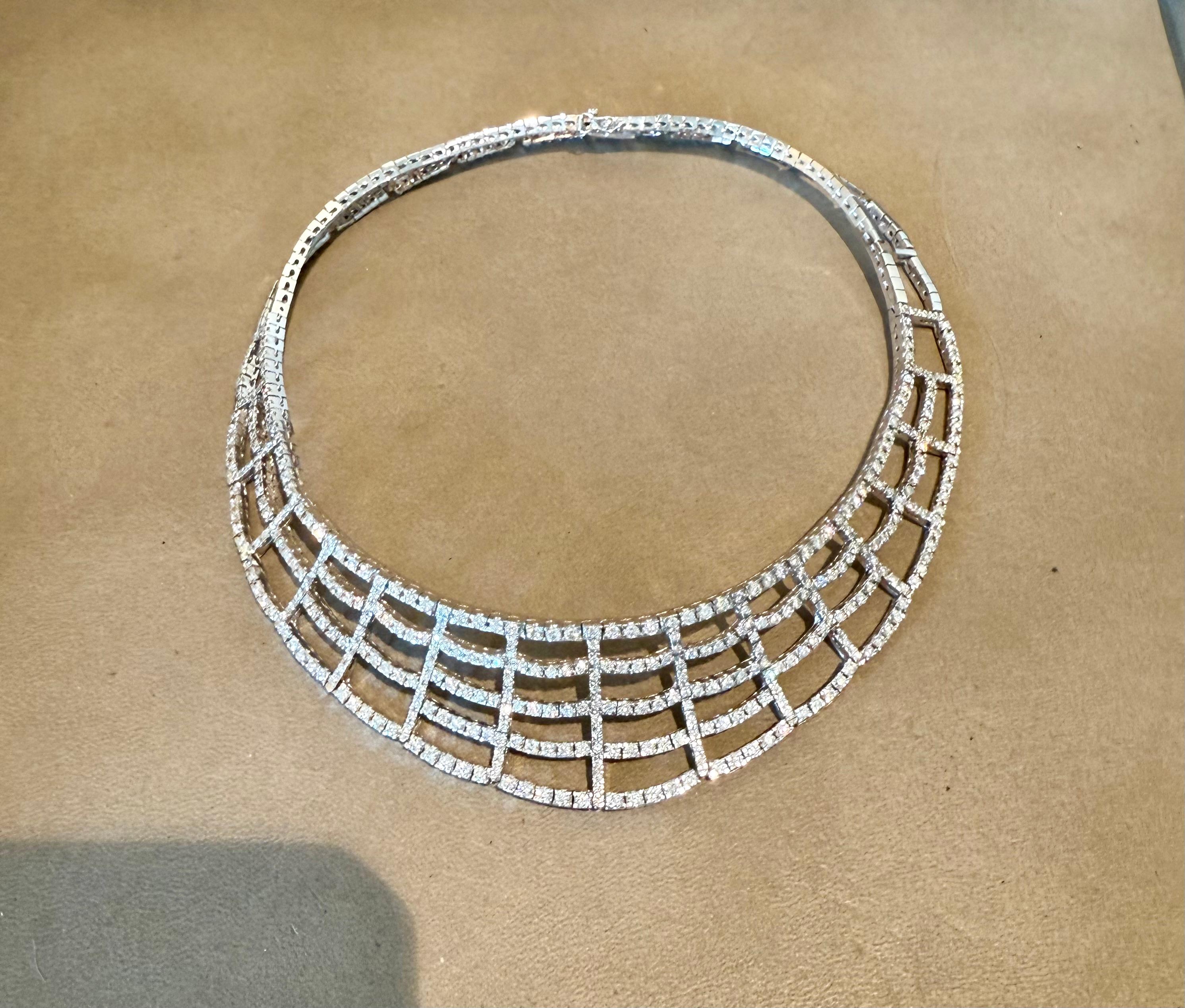 Collana a collare largo con diamanti in oro bianco 18 K. in vendita 4