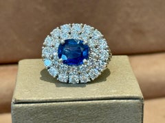 18 K white Gold double halo blue Sappire Diamond Cocktail Ring
