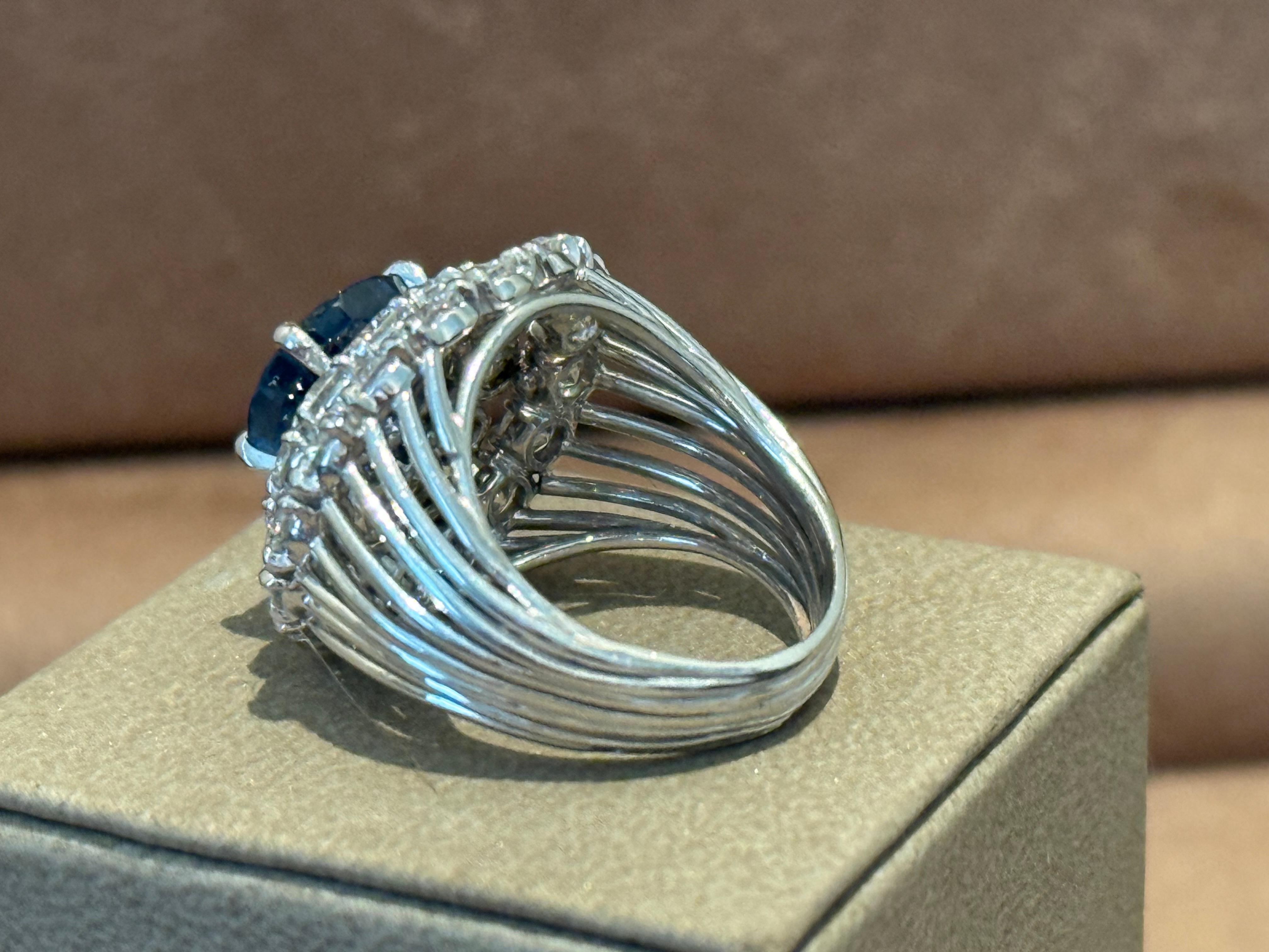 18 K oro blanco doble halo azul Sappire Anillo de cóctel de diamantes Corte brillante en venta