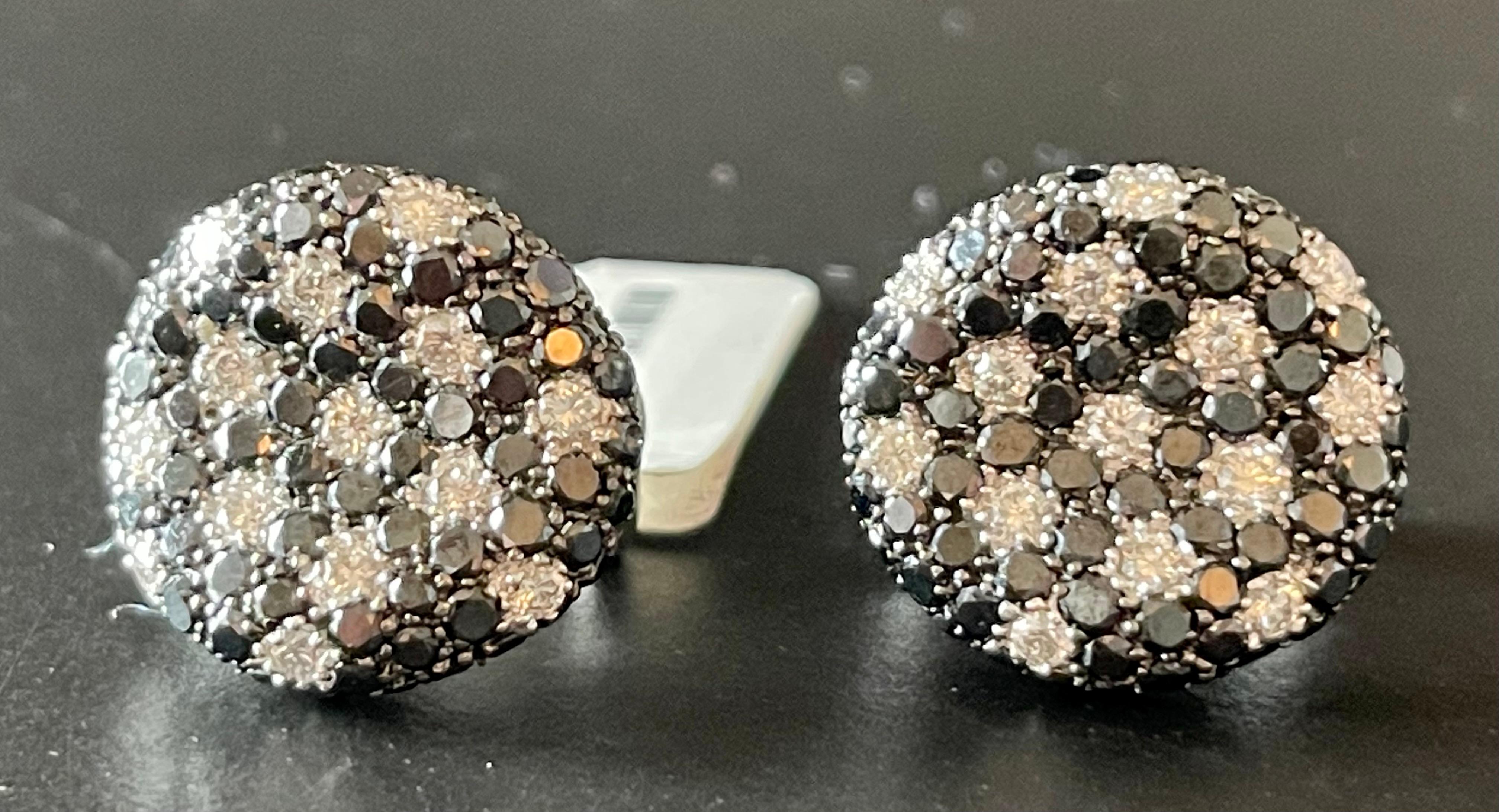 18 K White Gold Earclips Black White Diamonds In New Condition For Sale In Zurich, Zollstrasse